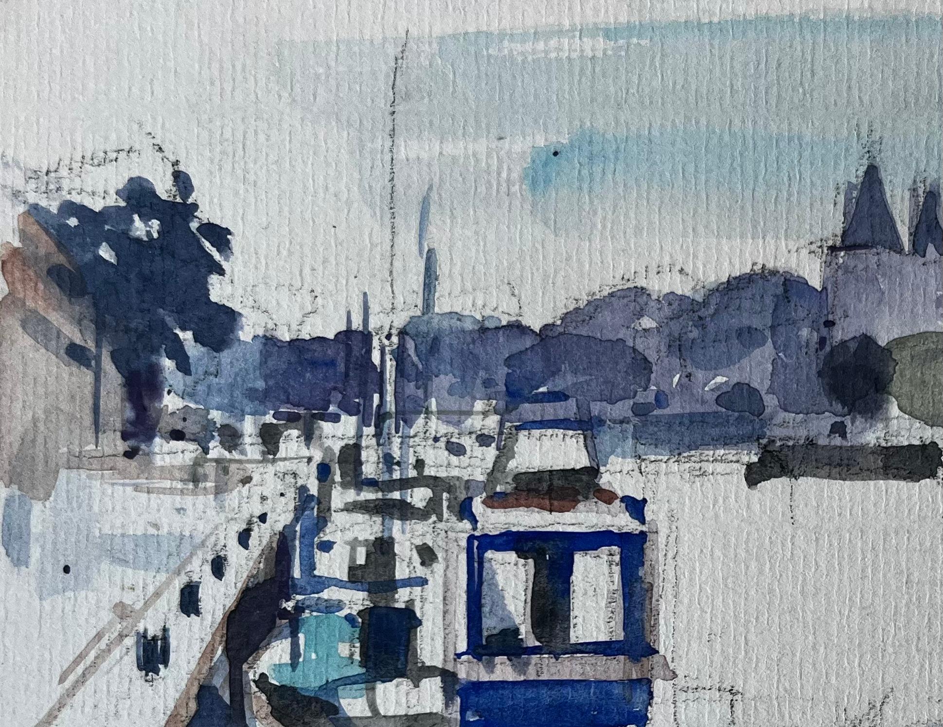 Barcos del puerto Embarcadero y ciudad ribereña Paisaje francés en acuarela - Landscape Art Gris de Pierre Neveu