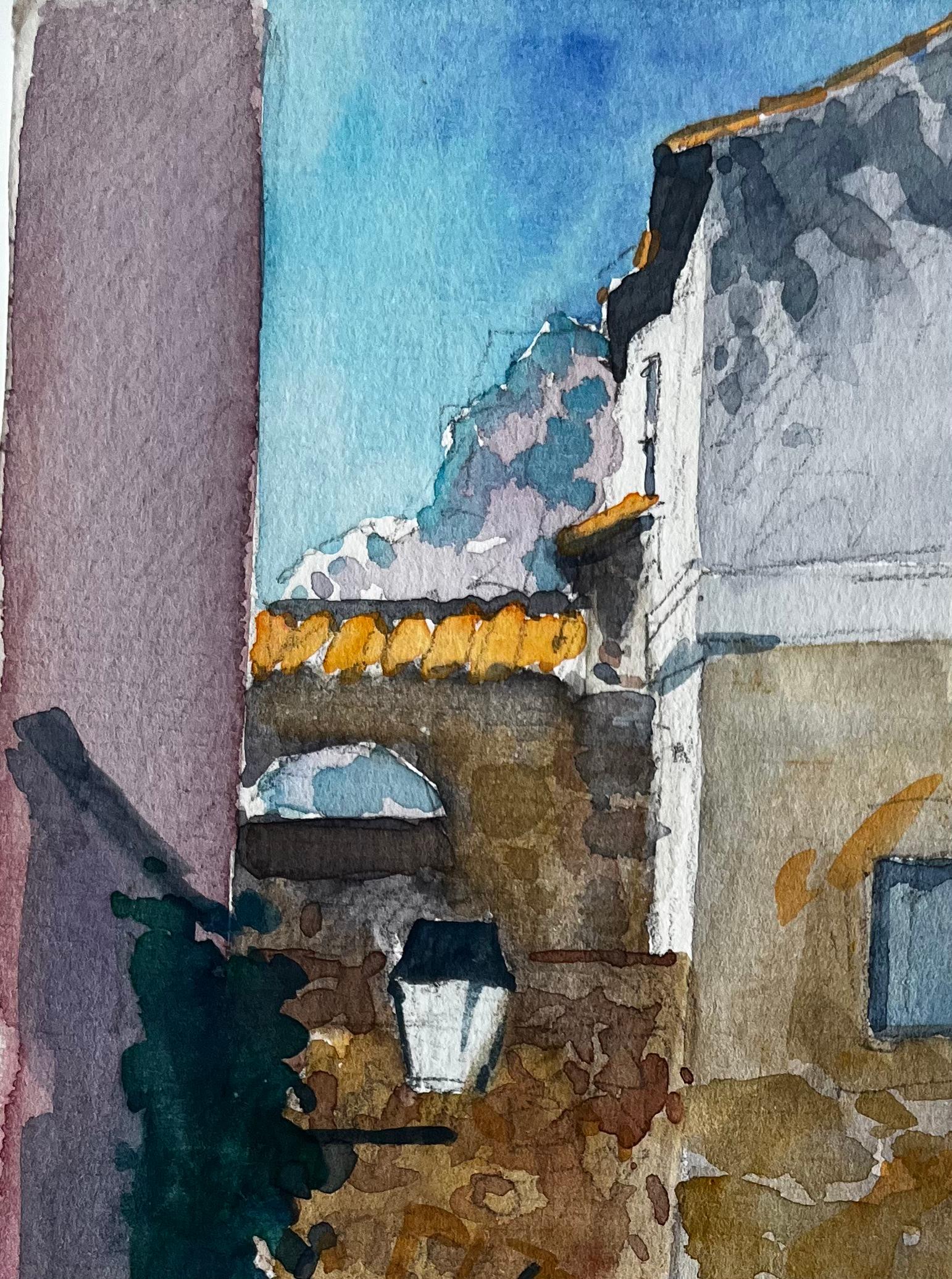 Arche méditerranéenne Allée ensoleillée Bâtiments en pierre Aquarelle - Gris Landscape Painting par Pierre Neveu