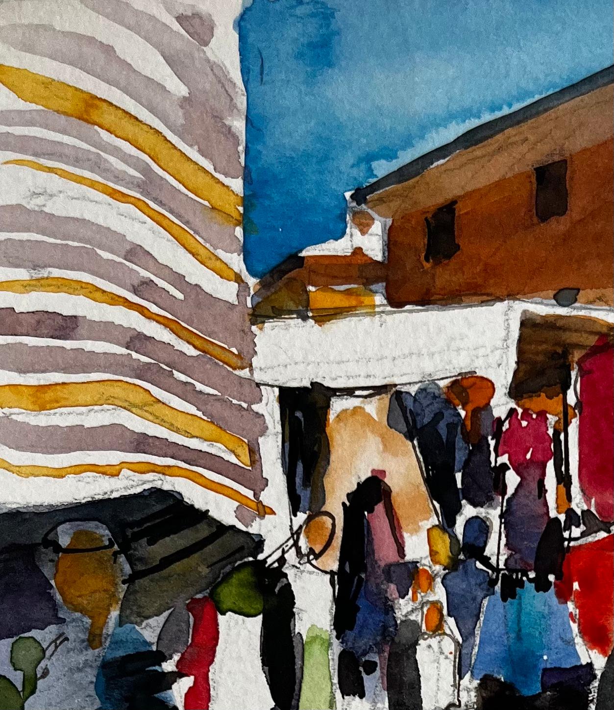 Scena di mercato francese con bancarelle di figure colorate e architettura illuminata dal sole - Art di Pierre Neveu