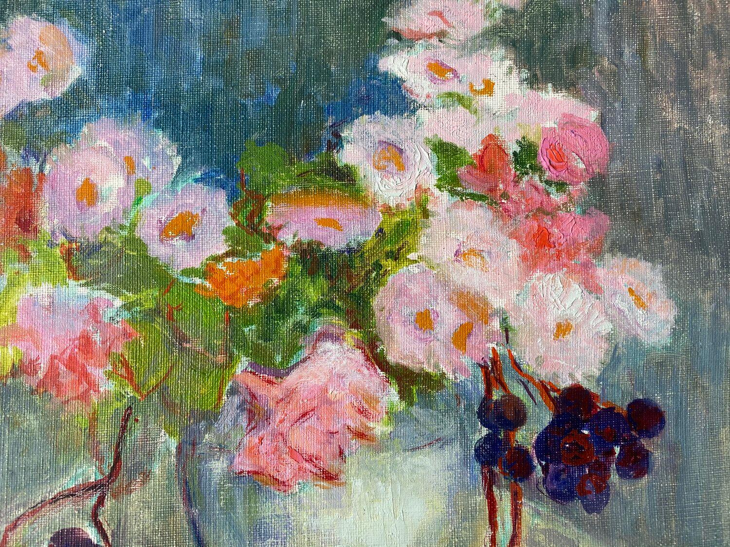 SIMONE RAMEL (FRENCH 1960'S) SIGNED OIL - FLOWERS IN VASE - PINK SHADES - Impressionist Painting by Simone Ramel