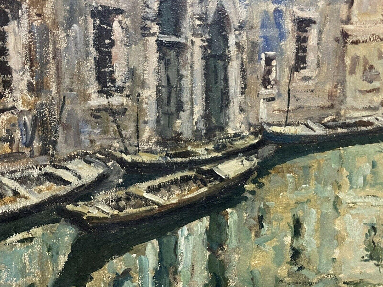 OLIO FIRMATO MOLTO GRANDE DEGLI ANNI '60 - SCENA IMPRESSIONISTA E LUNATICA DEL CANALE DI VENEZIA - Landscape Painting Beige di Italian Signed