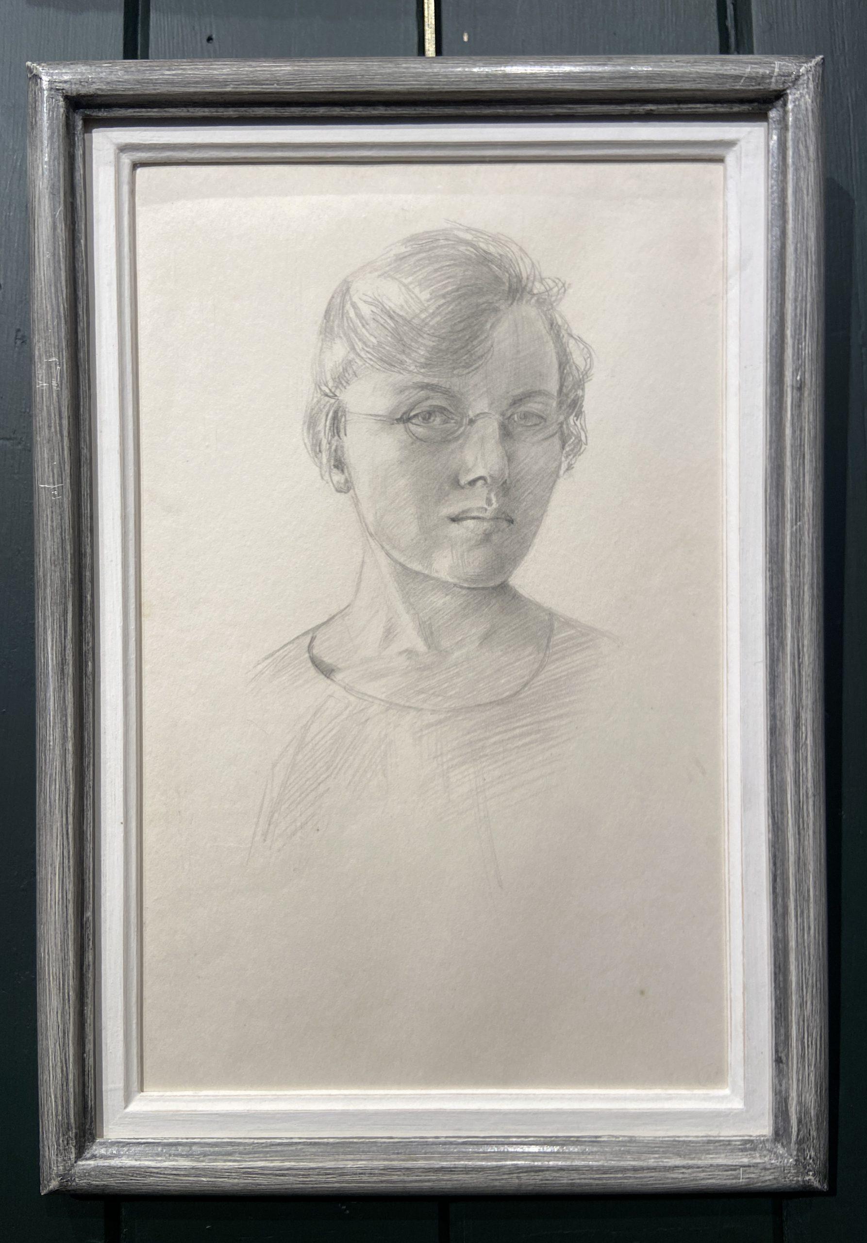 Selbstporträt, Graphitskizze des 20. Jahrhunderts, britische weibliche Künstlerin – Art von Winifred Anne Rymer