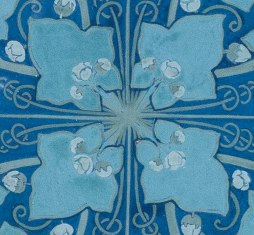 Ein quadratisches, geblümtes, blau-grünes britisches Design des frühen 20. Jahrhunderts (Beige), Interior Art, von Edward Ridley