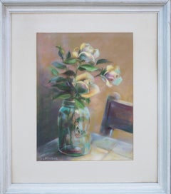 Rose dans une jarre à boules, nature morte florale pastel vintage