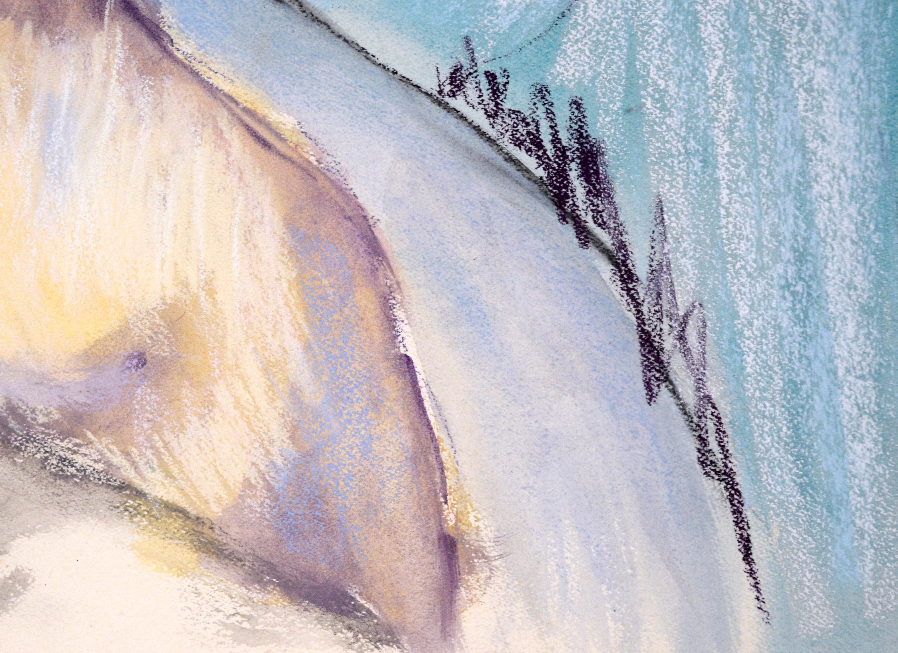 Nu figuratif féminin debout à l'aquarelle et au pastel sur papier

Une femme est représentée debout, vraisemblablement enceinte, dans la nudité, la main posée sur la nuque. L'artiste utilise l'aquarelle dans des tons froids comme base, avec des