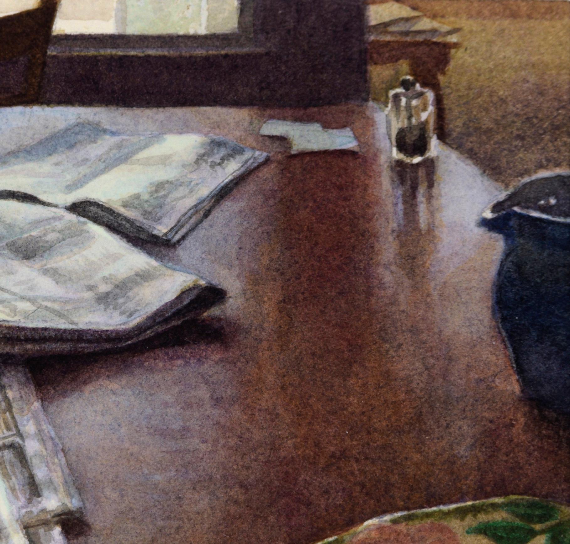 Journaux sur la table - Nature morte miniature à l'aquarelle sur papier épais - Photoréalisme Art par Darien Payne