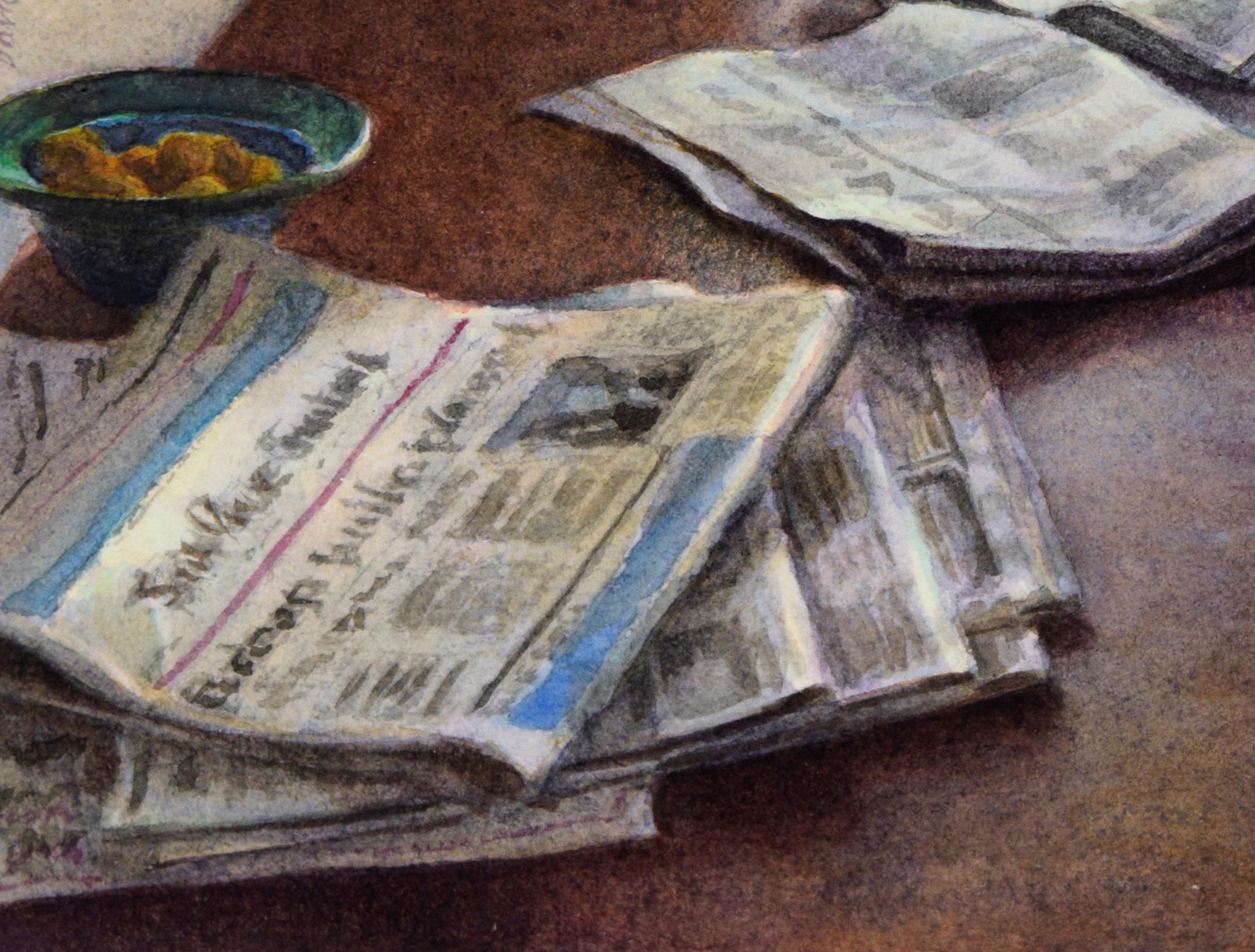 Journaux sur la table - Nature morte miniature à l'aquarelle sur papier épais - Blanc Still-Life par Darien Payne