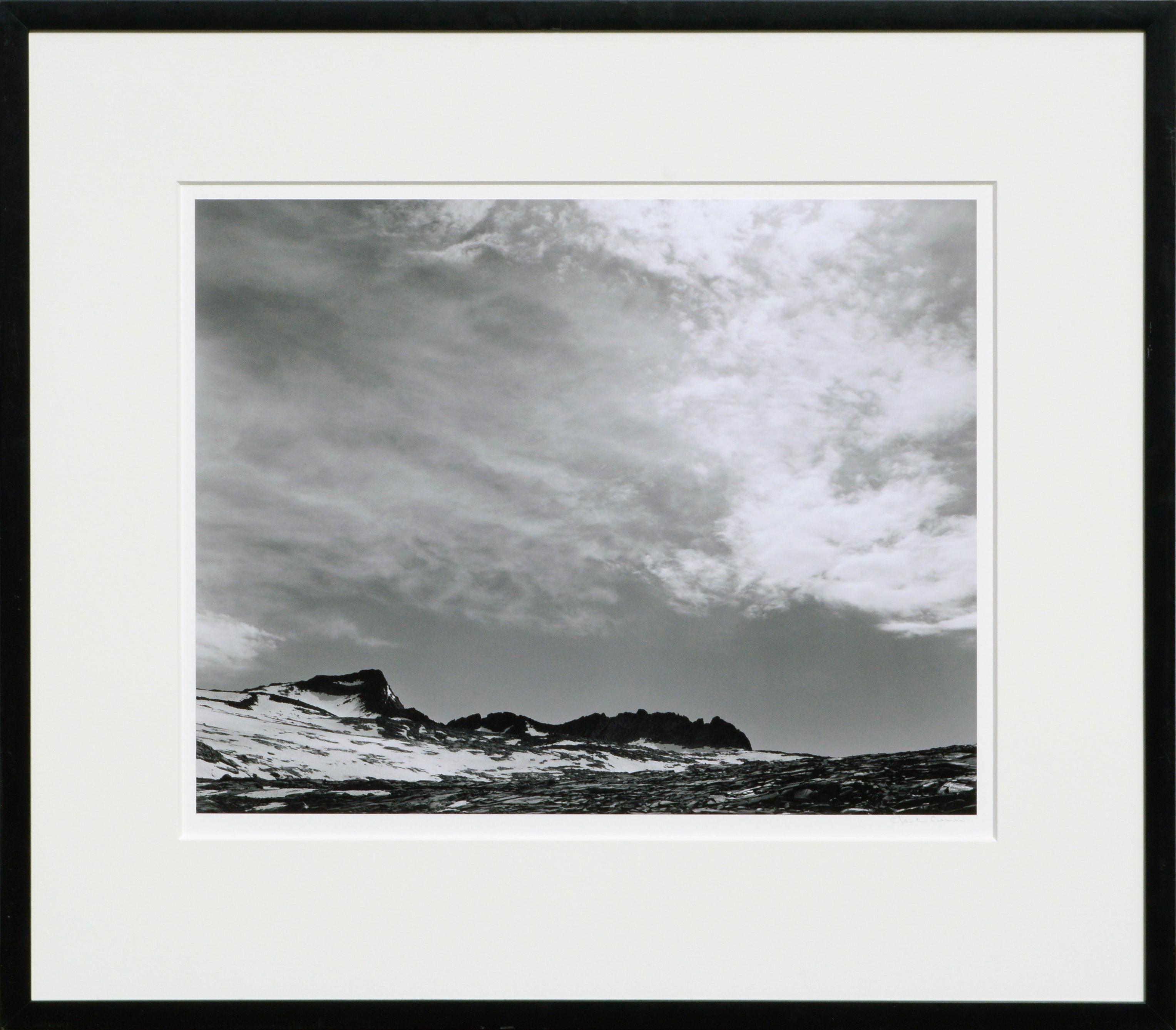 Black and White Photograph Charles Cramer - Nuages du Mt Lyell, Yosemite - Photographie de paysage californien en noir et blanc