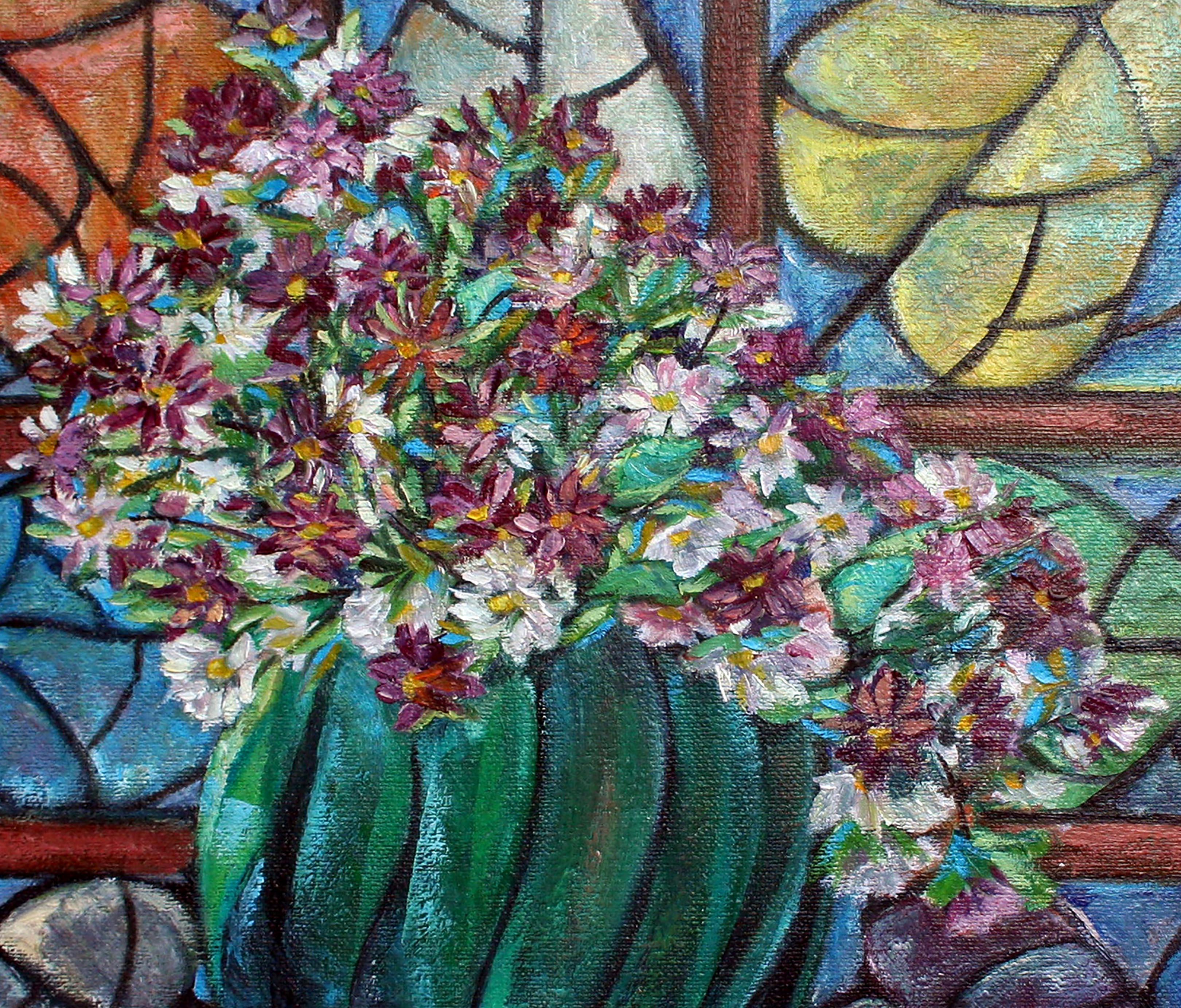 Nature morte florale avec vitrail de style Arts & Crafts - Impressionnisme américain Painting par Peggy Krusee