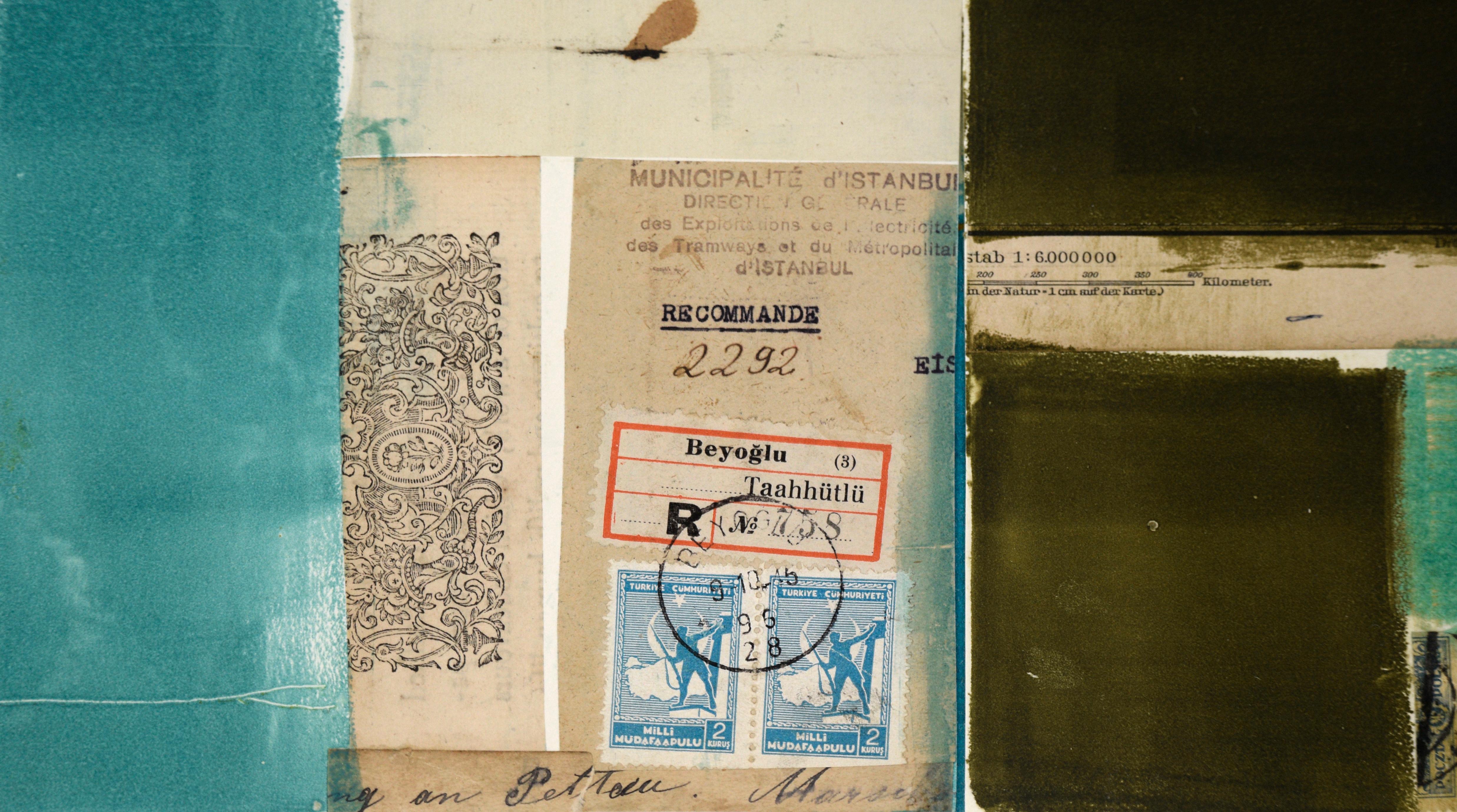 Zeitgenössische abstrakte Malerei und Collage aus gefundenen Objekten mit Briefmarken, Geld, verschiedenen Papiersorten und Aquarellfarben von Michael Pauker (Amerikaner, geb. 1957), 2010. Unsigniert, wurde aber mit einer Sammlung von Werken des