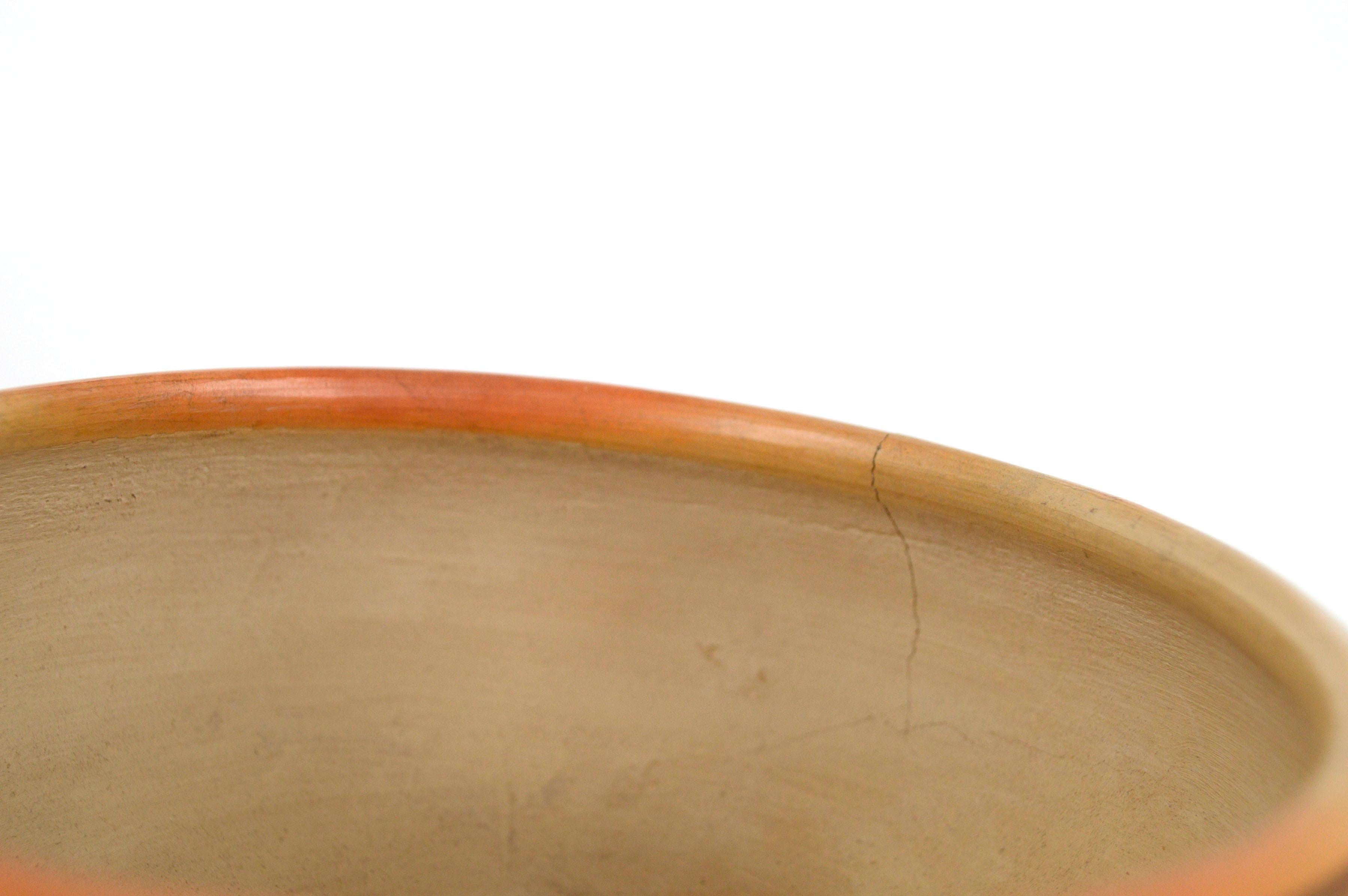 1930er Hopi/Tewa-Schale aus schwarzer und gelber polychromer Keramik, signiert  im Angebot 4