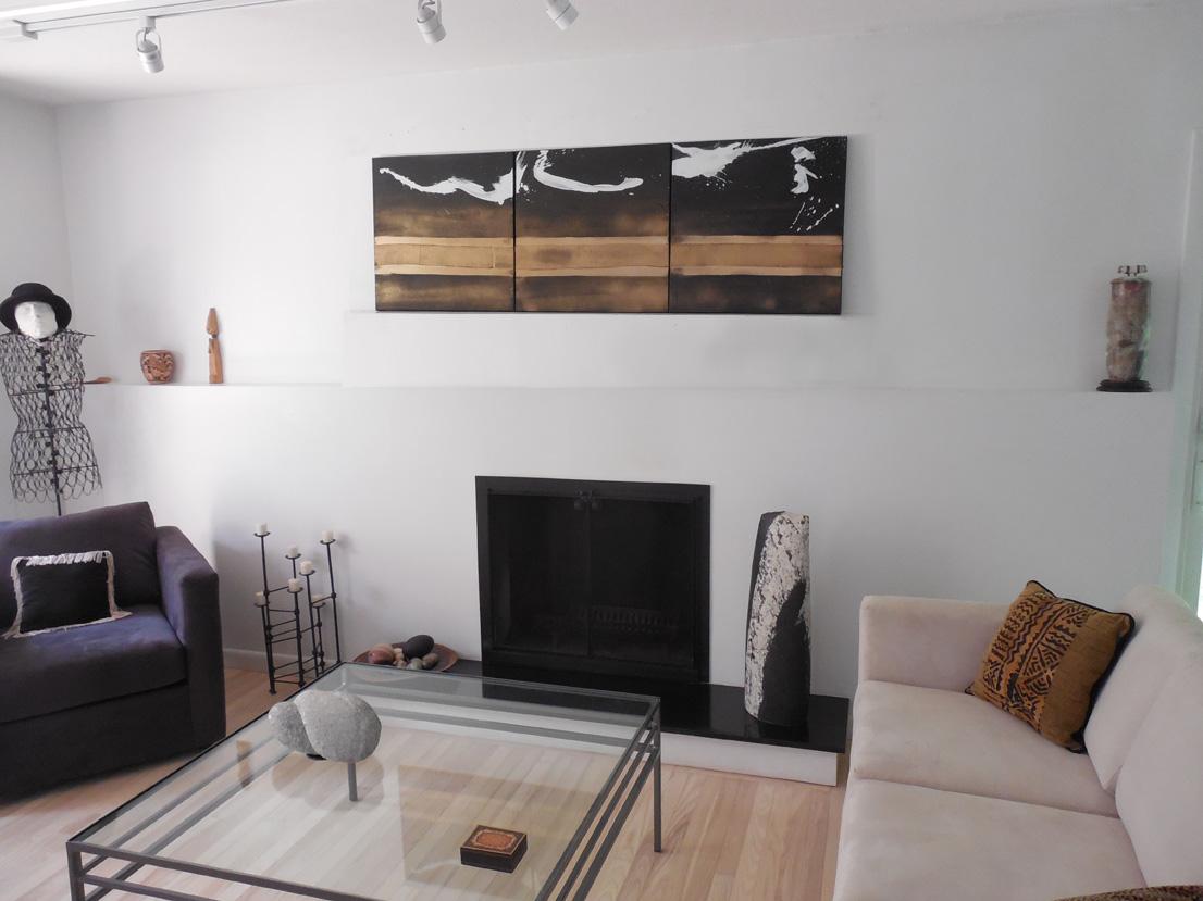 Elan II can be stand alone or with its counterparts of Elan I and Elan III. Gallery wrapped canvas, wired and ready to hang.
Karen was born in 1946 to an American family in a small town in Connecticut where she was inspired to create artwork by her