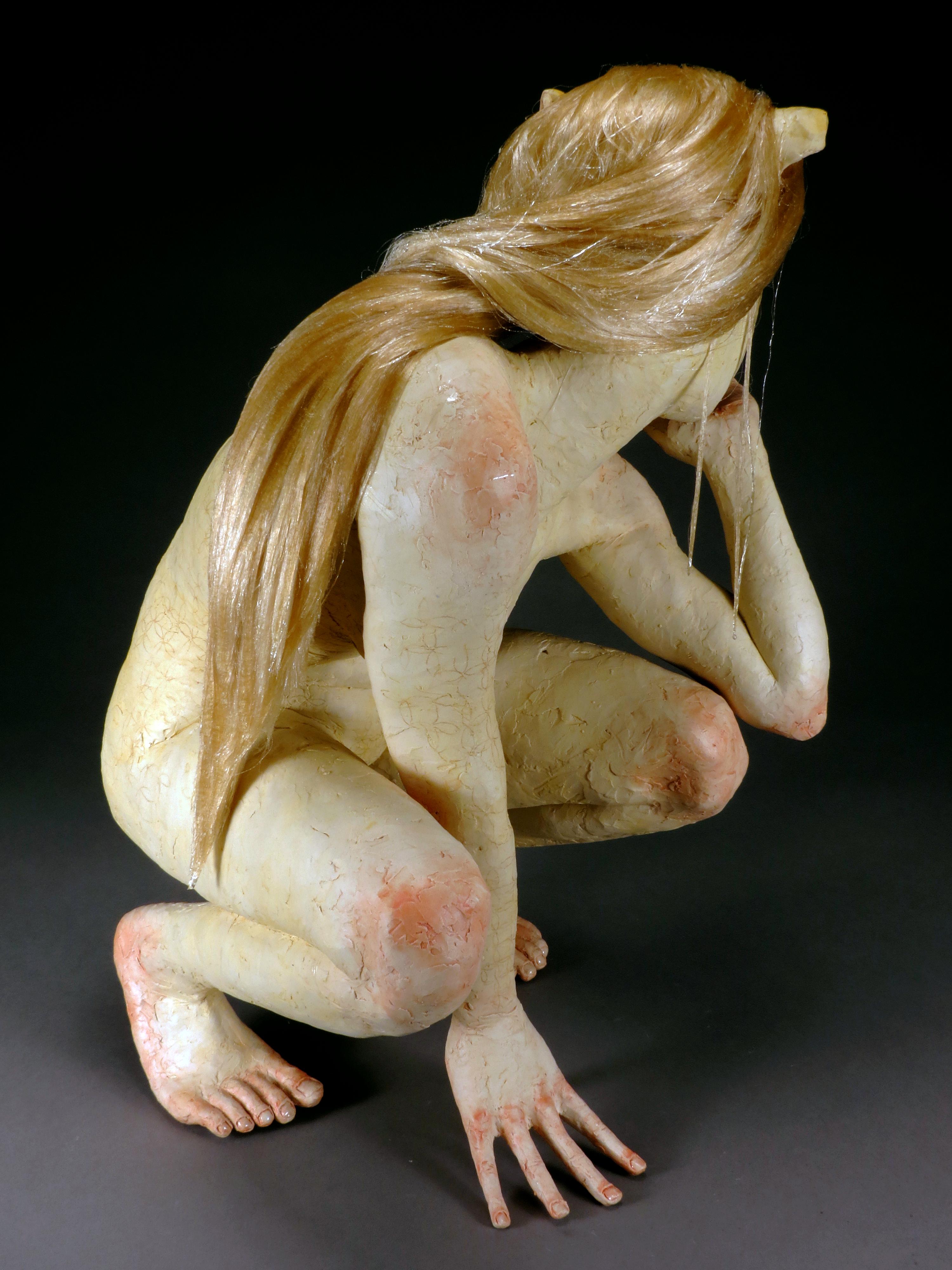 OH, HONEY... - surreal ceramic sculpture  - Sculpture by Magda Gluszek