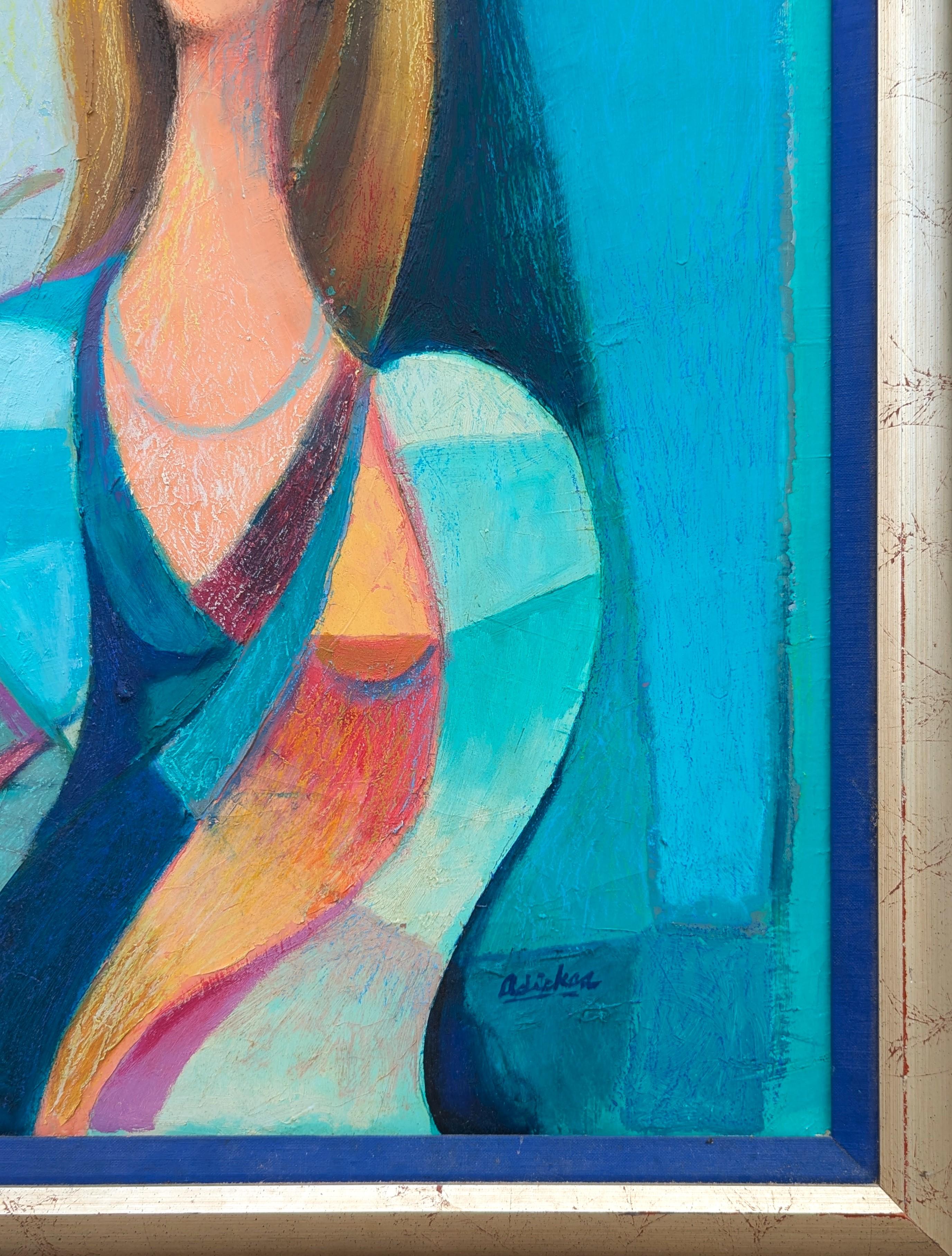 Portrait moderne d'inspiration cubiste réalisé par l'artiste emblématique de Houston, David Icone. L'œuvre représente une femme assise vêtue d'aqua sur un fond bleu vif. Signée dans le coin inférieur droit au recto et conserve l'étiquette originale
