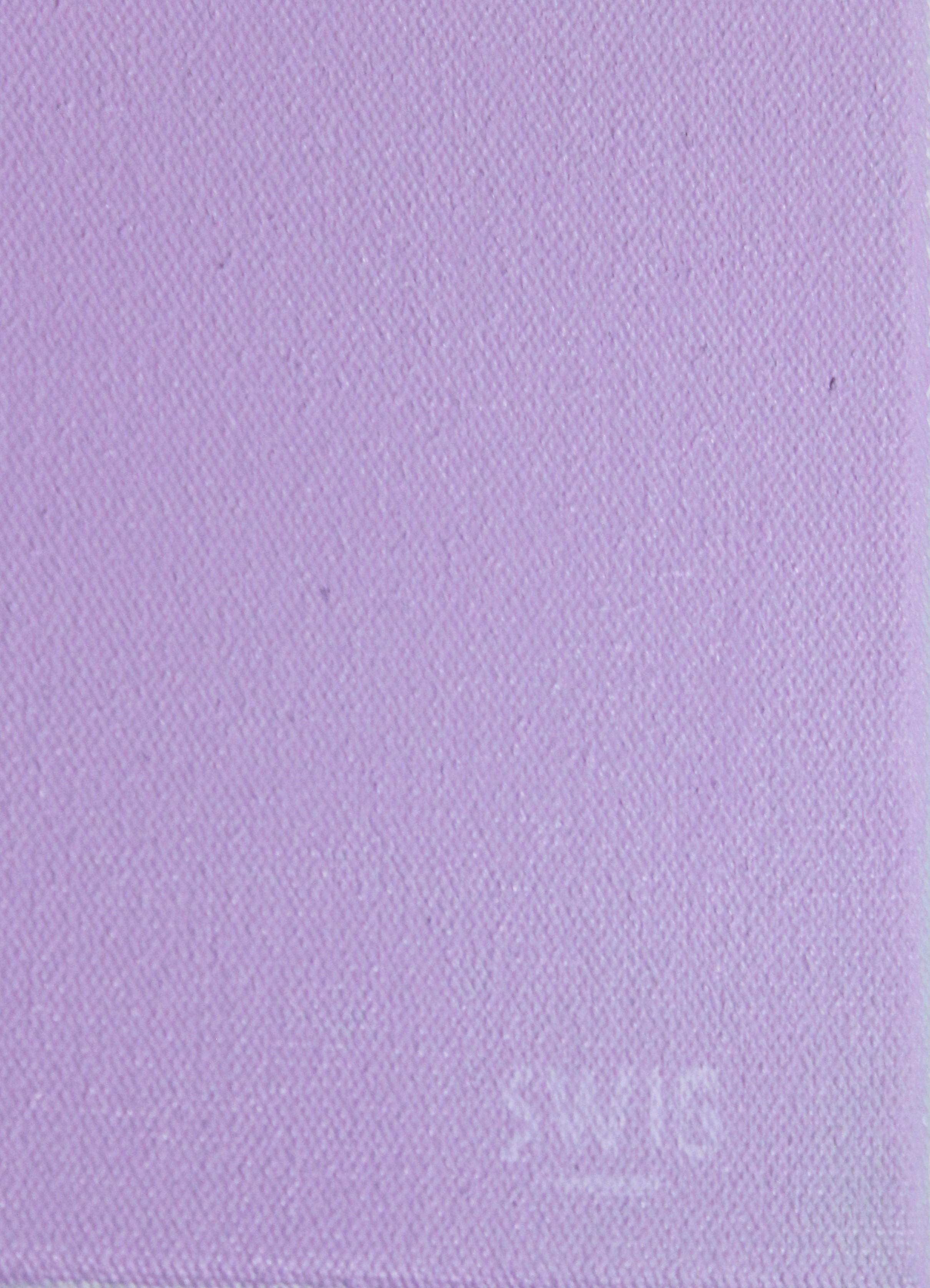 Structure violette dans un ciel gris avec un seul nuage blanc. L'artiste a signé l'œuvre dans le coin inférieur droit, et l'a titrée et datée au dos. La toile n'est pas encadrée. 

Biographie de l'artiste : 
Scott Woodard est un artiste local de