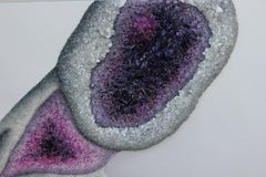 „Amethyst Göttin“ Pop-Art-Nacktes Porträtgemälde aus zerkleinertem Glas und Mineralien