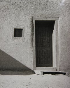Photographie minimaliste « Doorway » en noir et blanc