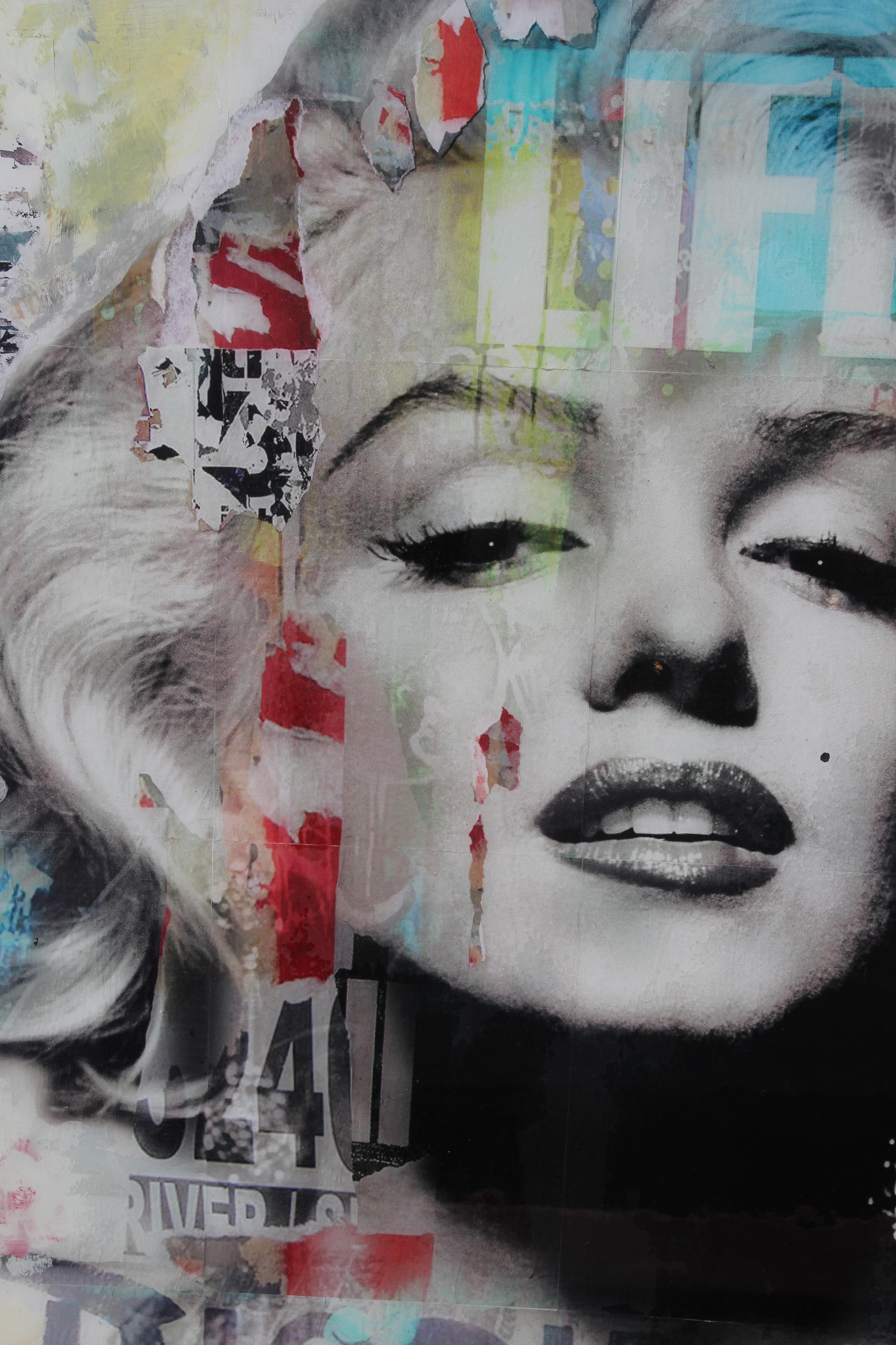 Vogue - Marilyn Monroe - Collage contemporain en techniques mixtes - Contemporain Mixed Media Art par Jim Hudek