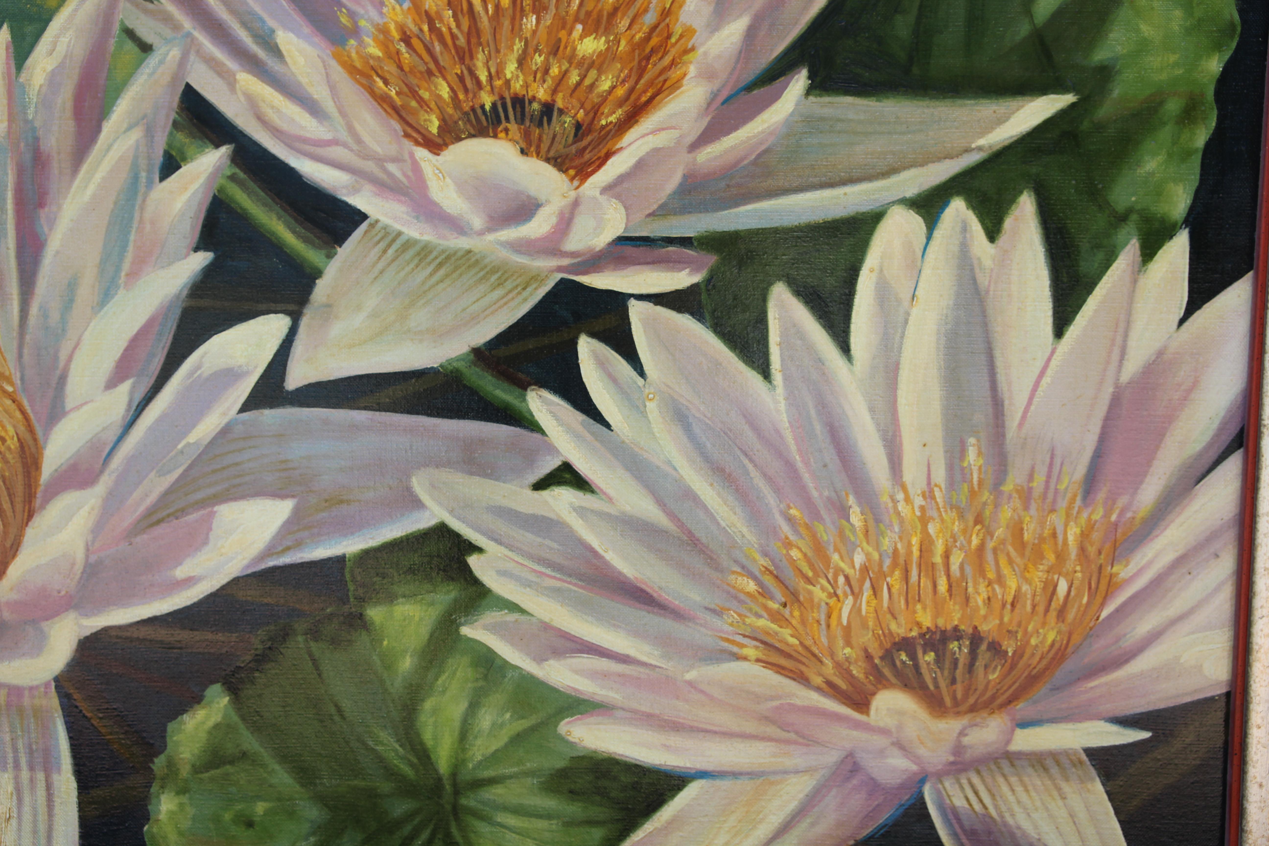 Nature morte naturaliste - Trois lotus blancs allongés - Peinture de paysage - Gris Still-Life Painting par W. R. Stevenson