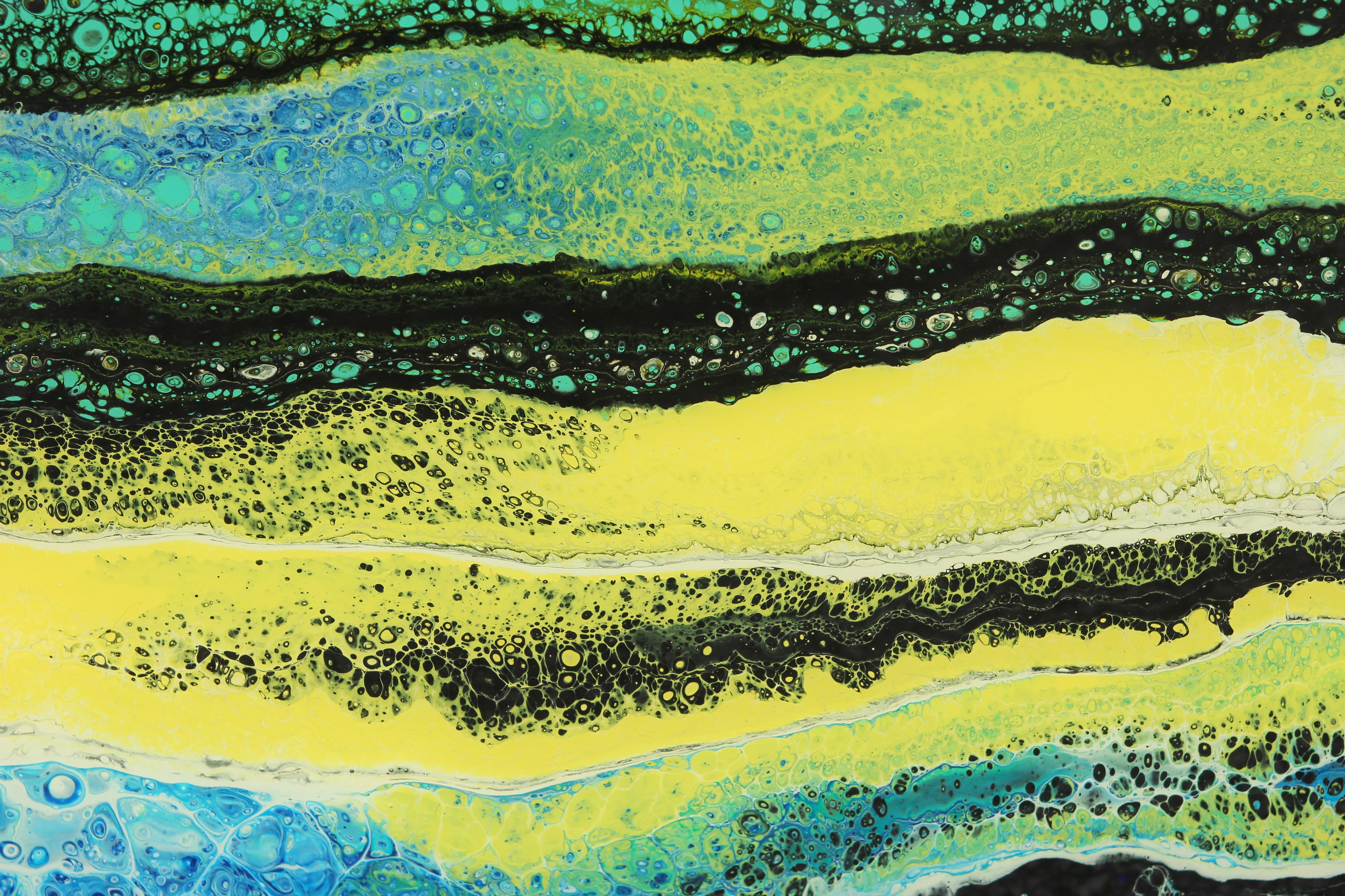 Buntes abstraktes zeitgenössisches fließendes Acryl-Gemälde mit grünen und blauen Linien (Schwarz), Abstract Painting, von Stephen Alaniz
