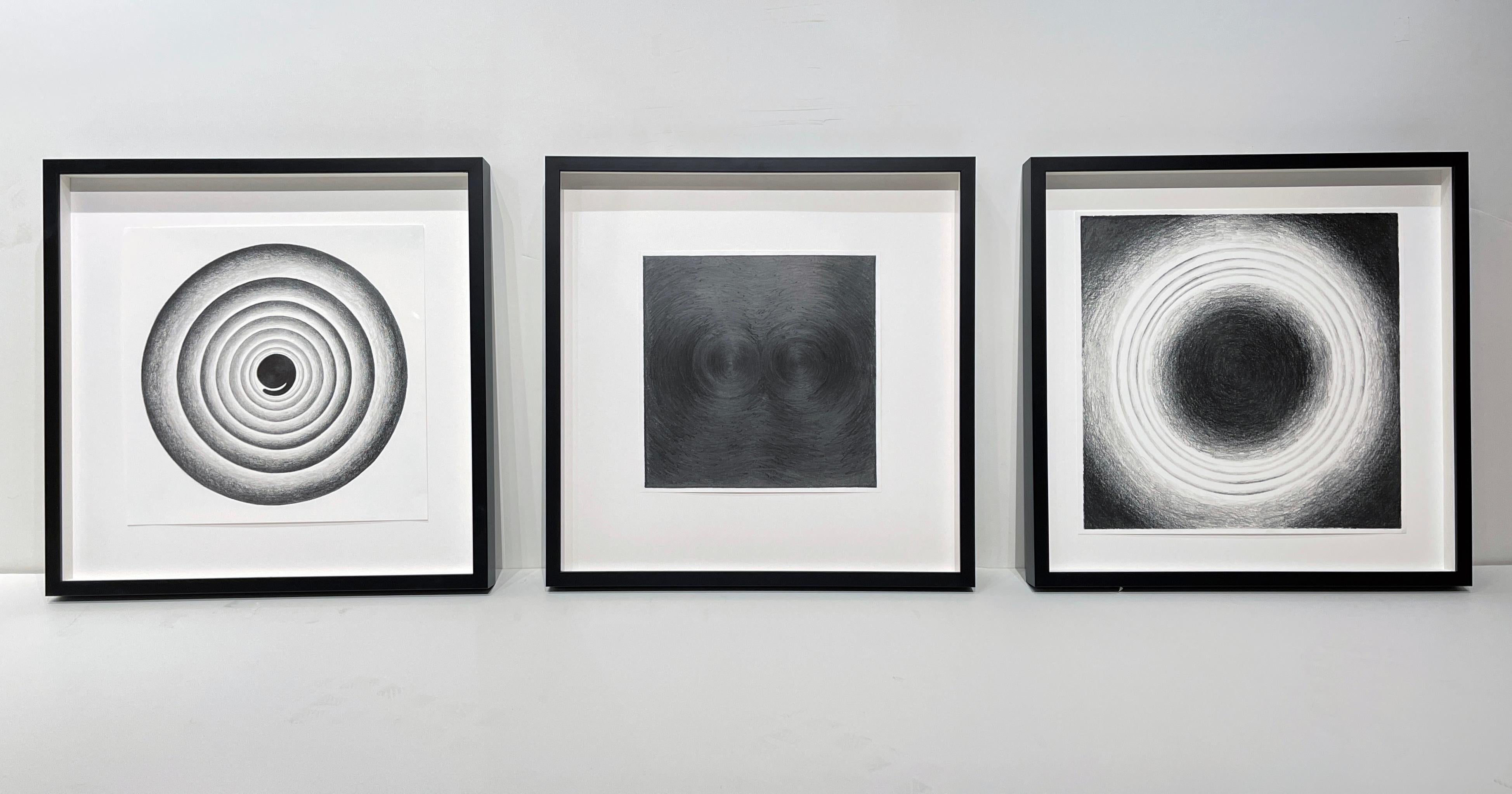 Ensemble de trois abstractions circulaires géométriques , graphite sur papier, encadré - Art de Joe Royer