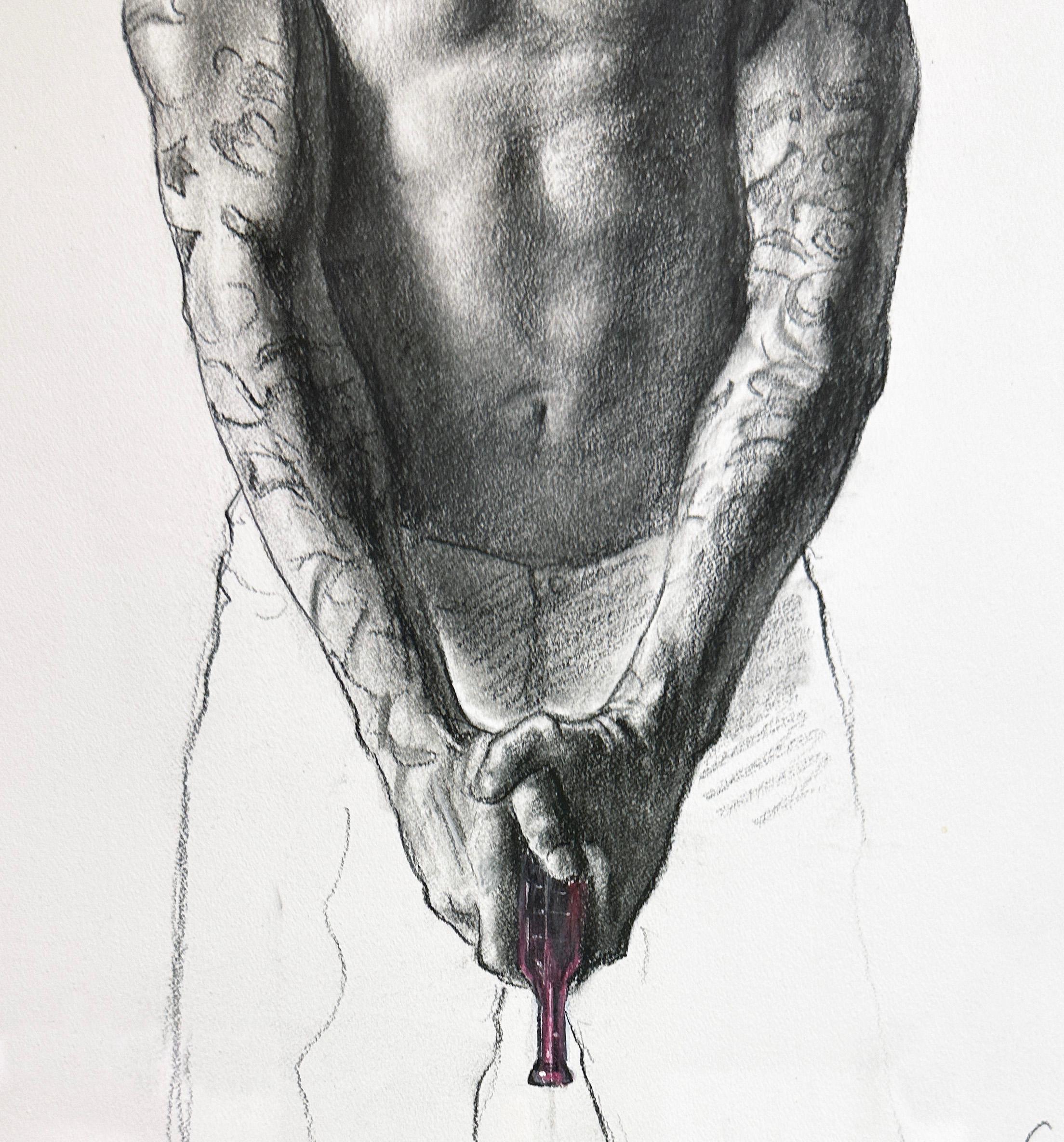 Force - Homme tatoué torse nu tenant un pistolet à eau en plastique violet, encadré - Art de Bruno Surdo