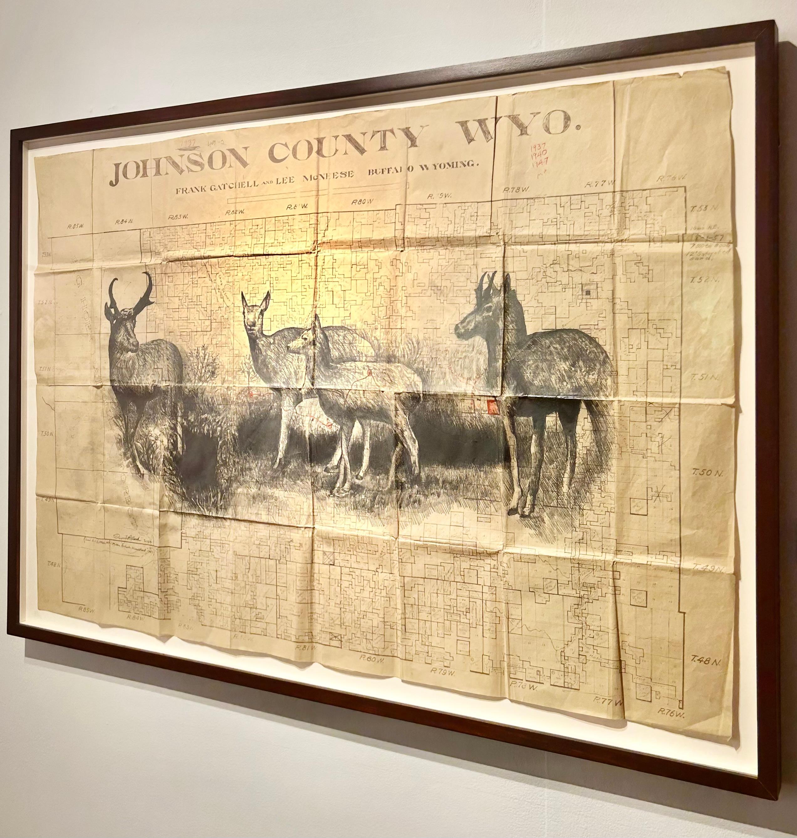 La ferme de High Plaines - Cerf d'épines en graphite sur dessins d'une carte ancienne - Gris Animal Art par Don Pollack