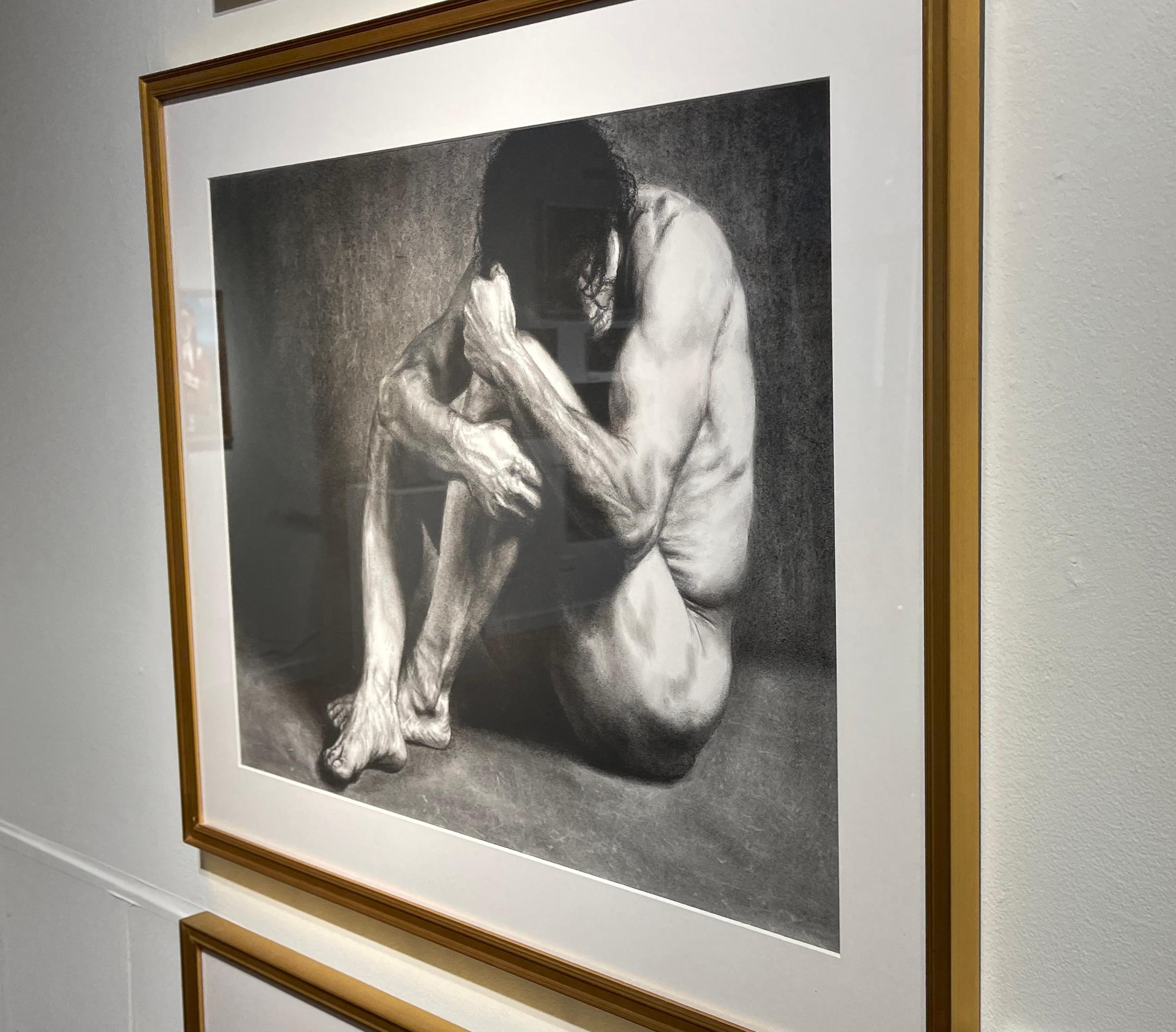Haven - Original Charcoal on Paper Nude Figure Drawing, Gold Frame im Angebot 3