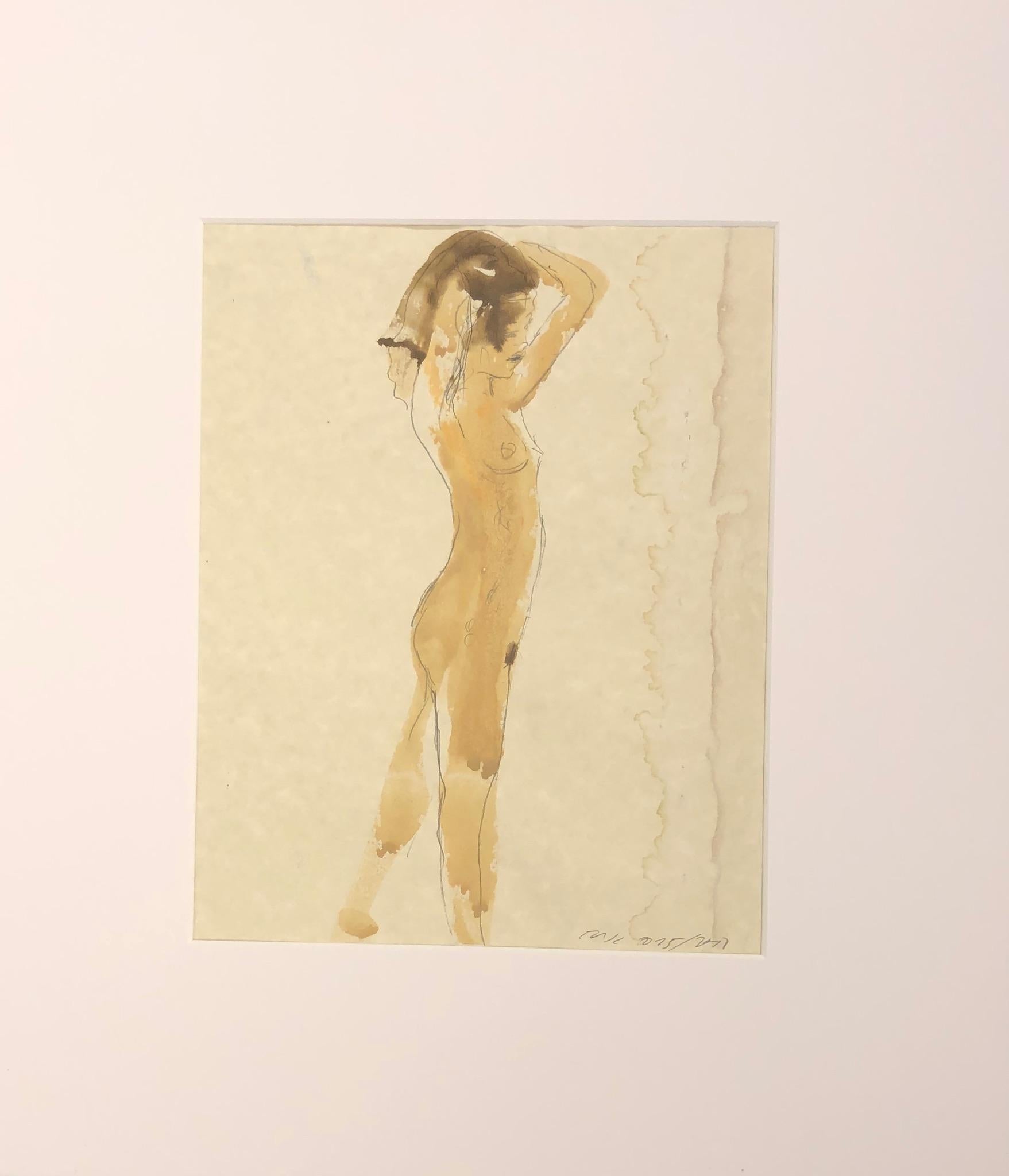 Nu féminin debout, aquarelle et graphite sur papier dans des tons terreux sourds - Art de Eduardo Alvarado