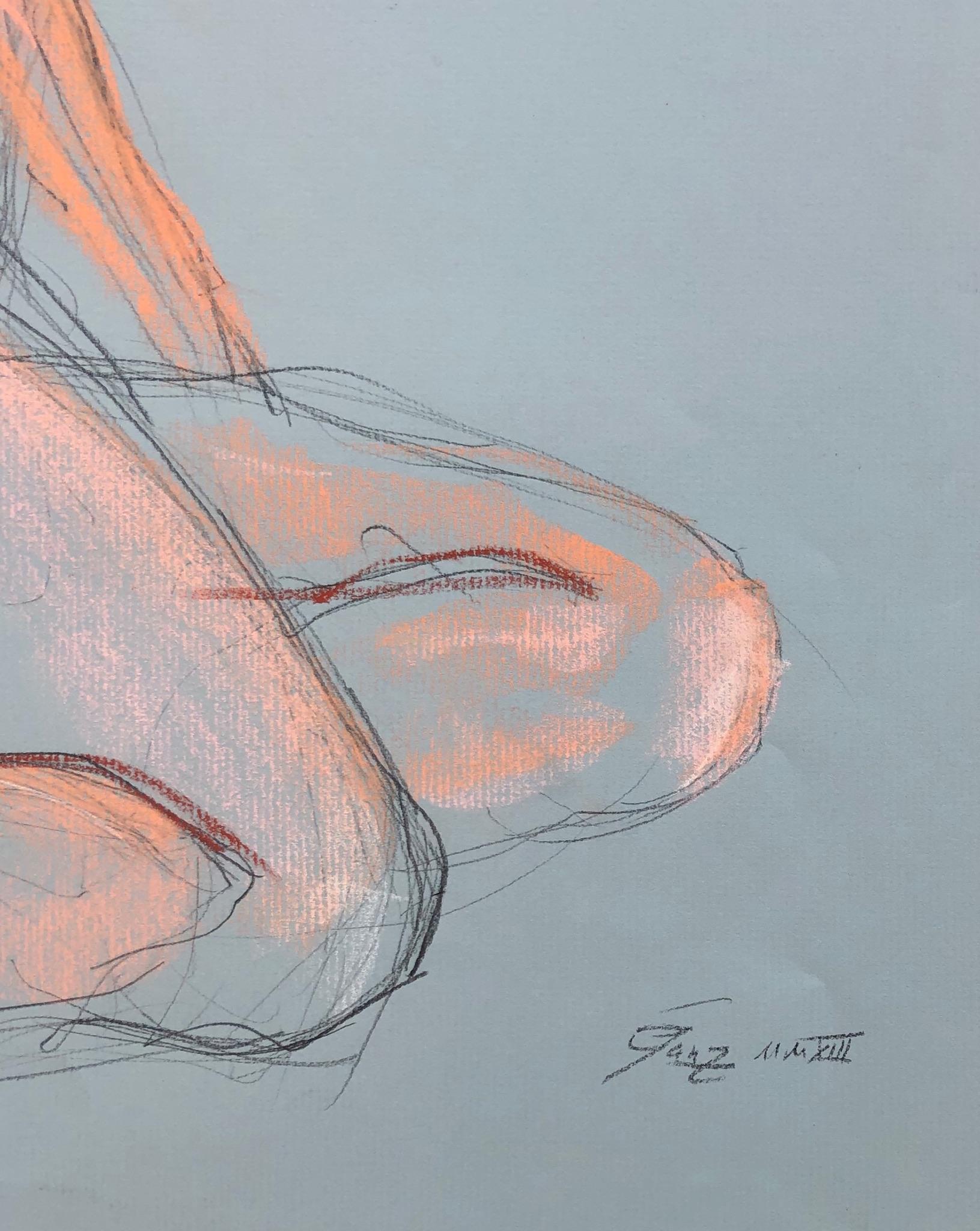 Femme au repos, Femme nue, dessin au pastel et au fusain sur papier vert - Gris Figurative Art par Christopher Ganz