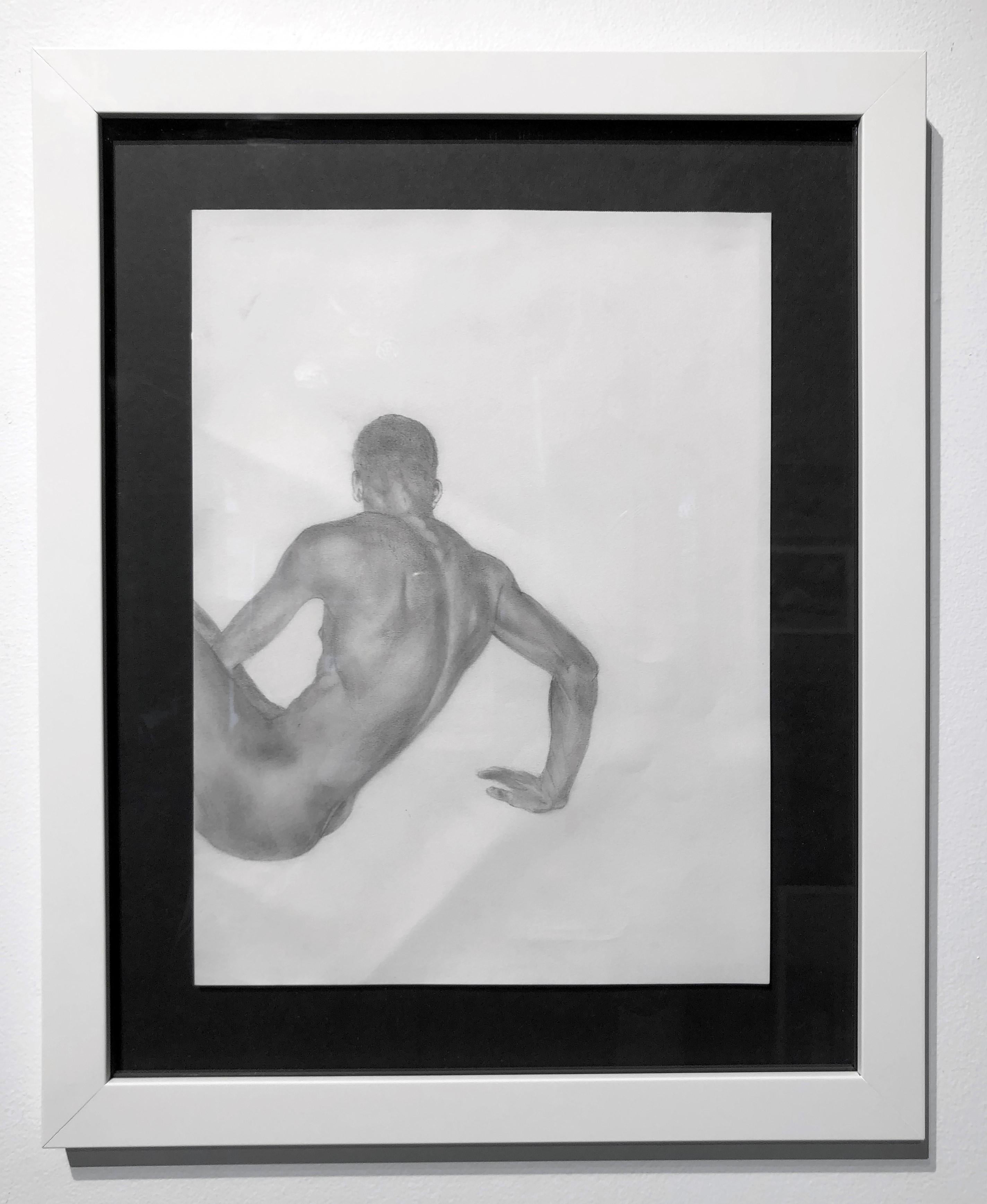 El Cuerpo es una Historia - Desnudo Masculino Musculoso, Dibujo de Grafito sobre Papel - Art de Rick Sindt