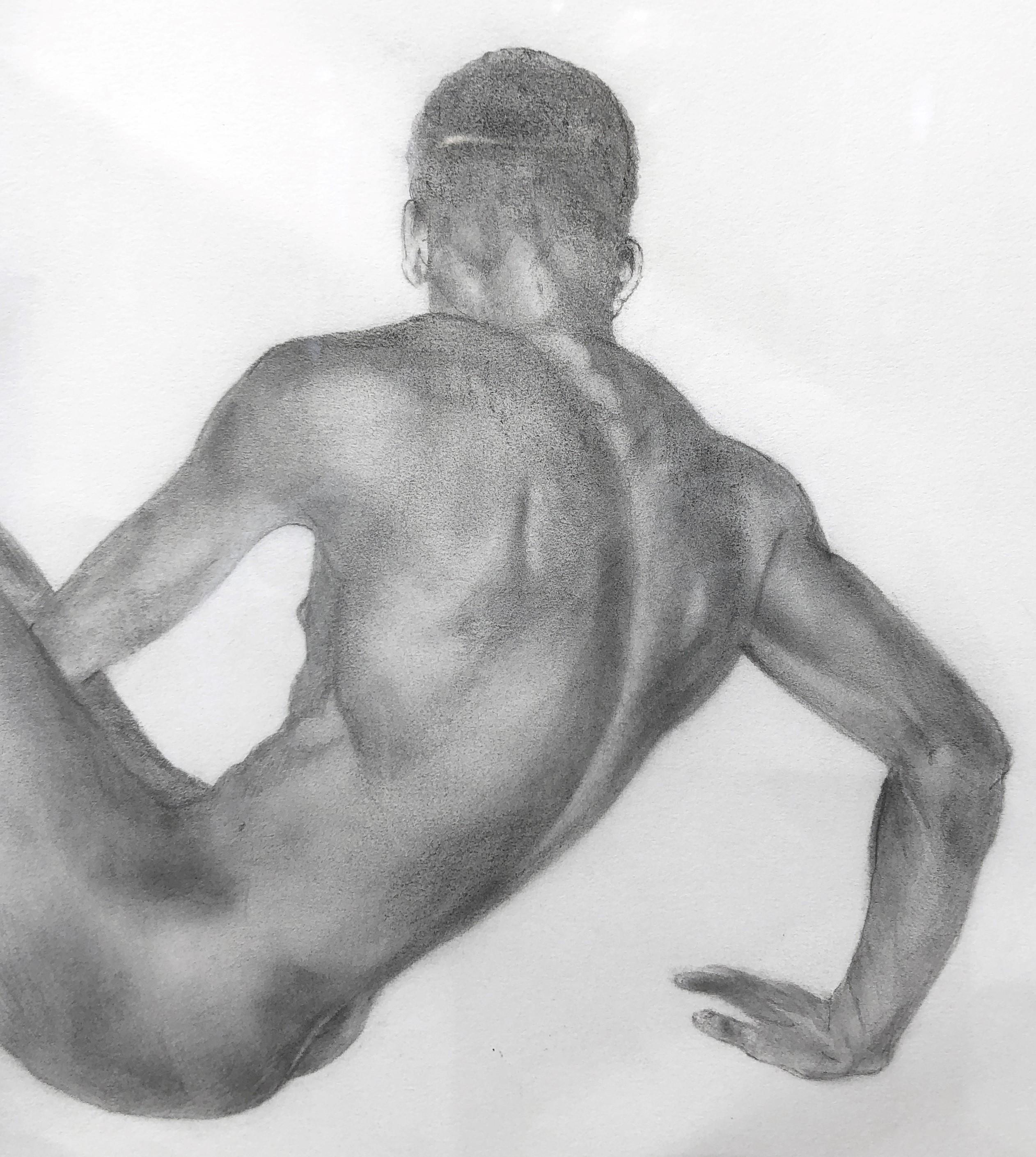 Le corps est une histoire - Nu masculin musculaire, dessin en graphite sur papier - Gris Nude par Rick Sindt