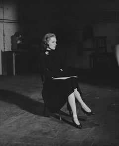 Young Julie Andrews During Rehearsal Globe Photos Fine Art Print