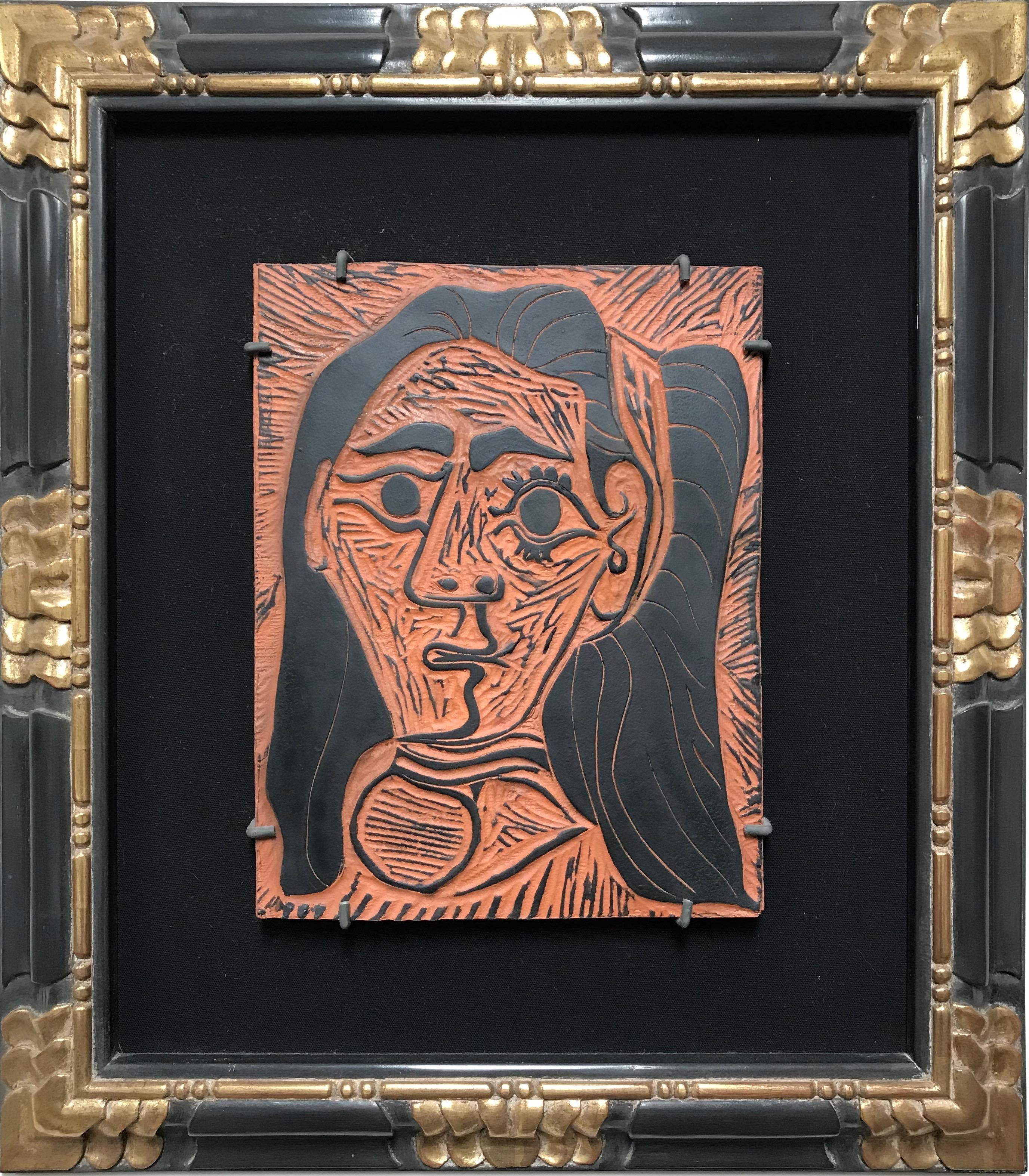 Pablo Picasso, flüchtige Haarfrau, Tonplakette im Angebot 1