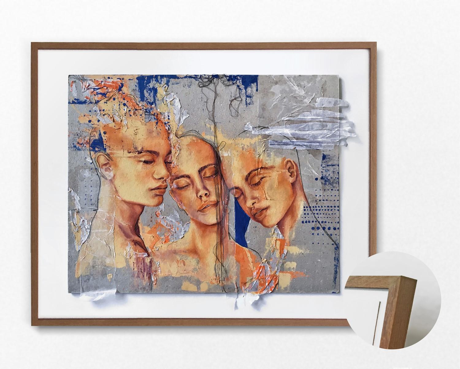 Mariana San Martin Garcia Abstract Drawing - On gray (with frame)