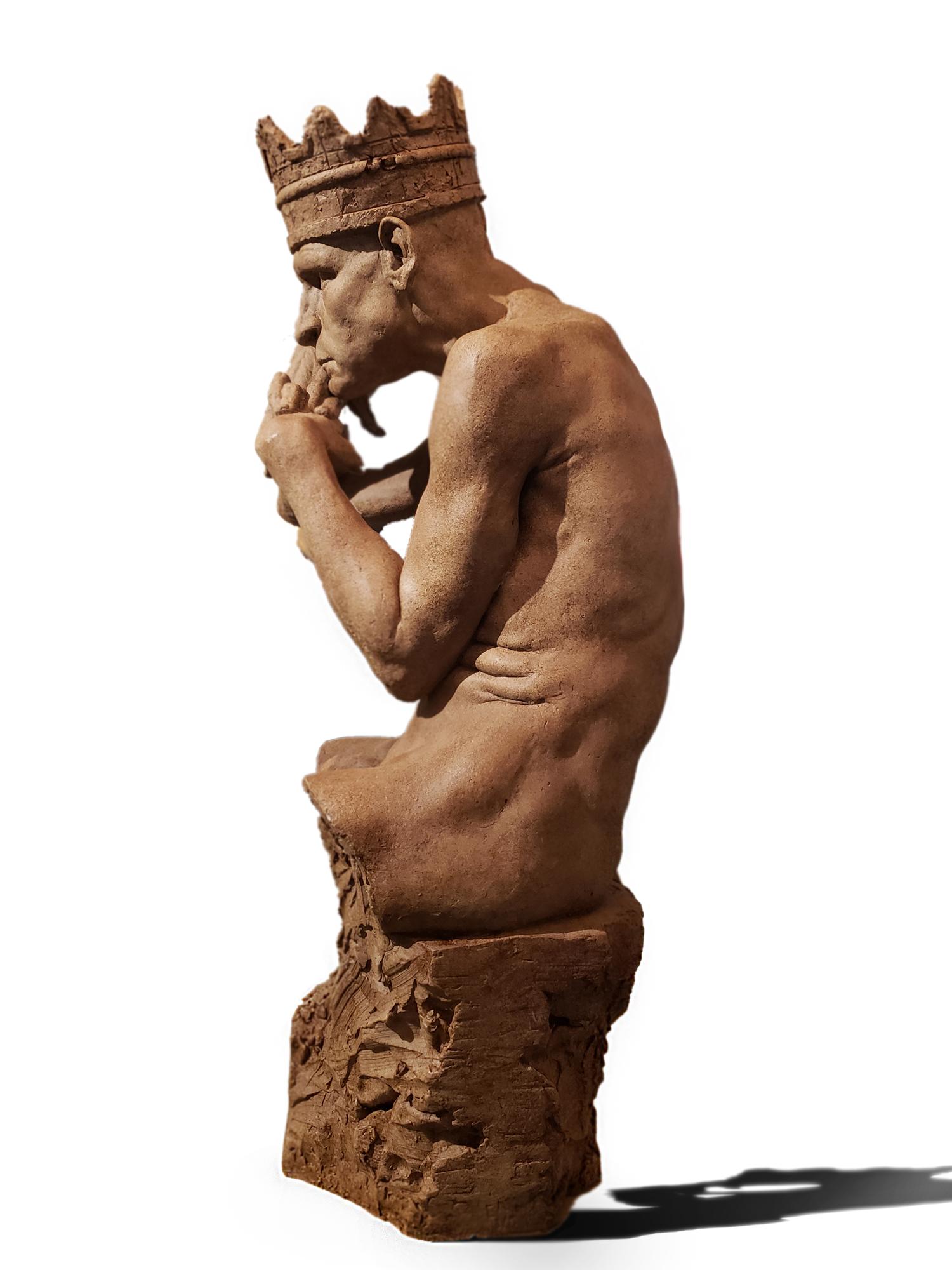 Re della Corona Arrugginita - Figurative Sculpture Marrone di Eirik Arnesen
