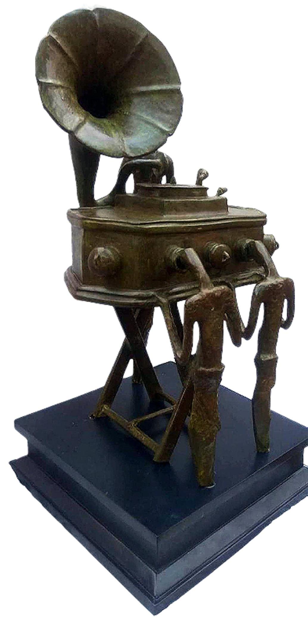 Bioscopio, Escultura de Bronce, Figurativa por Artista Contemporáneo 