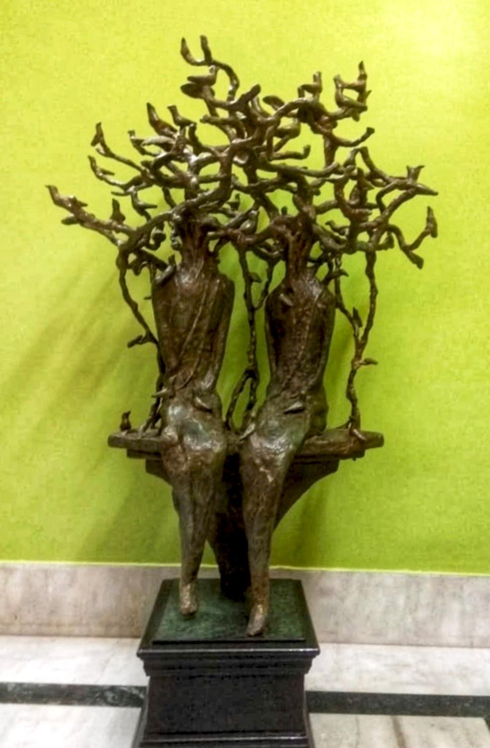 The green Tree, Bronzeskulptur eines zeitgenössischen indischen Künstlers "Auf Lager".