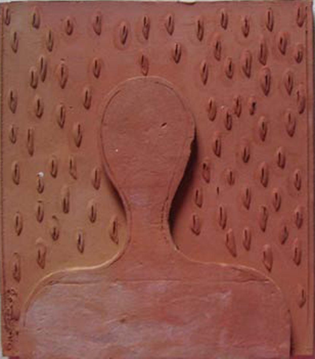 Terrakotta, Teller, Ziegelstein, braun, schwarze Farben von indischer Künstler, „Auf Lager“ (Zeitgenössisch), Sculpture, von Gautam Das