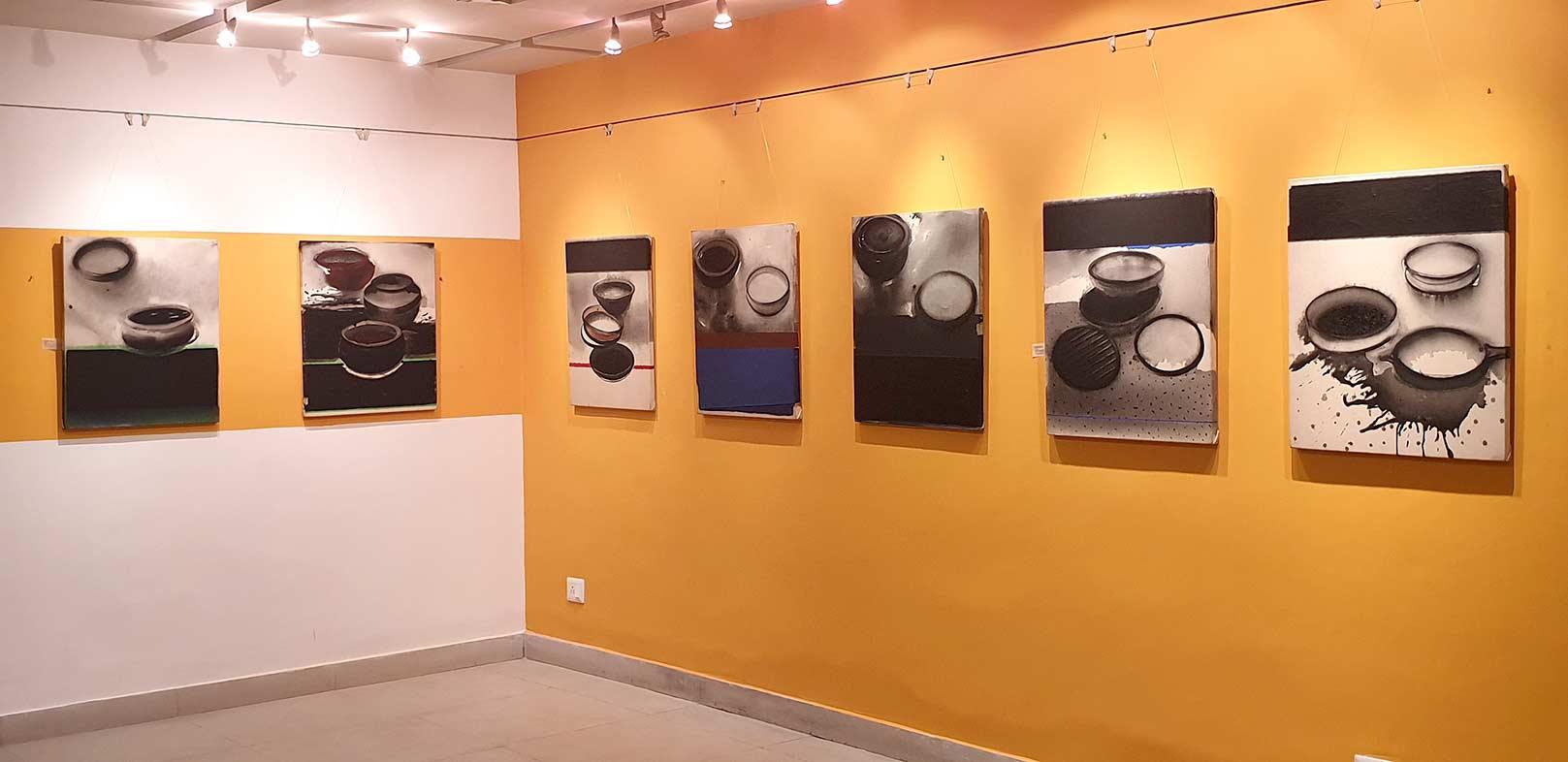 Magma n°27,  Acrilico e pigmento su tela, Nero, Grigio di Artista Indiano 