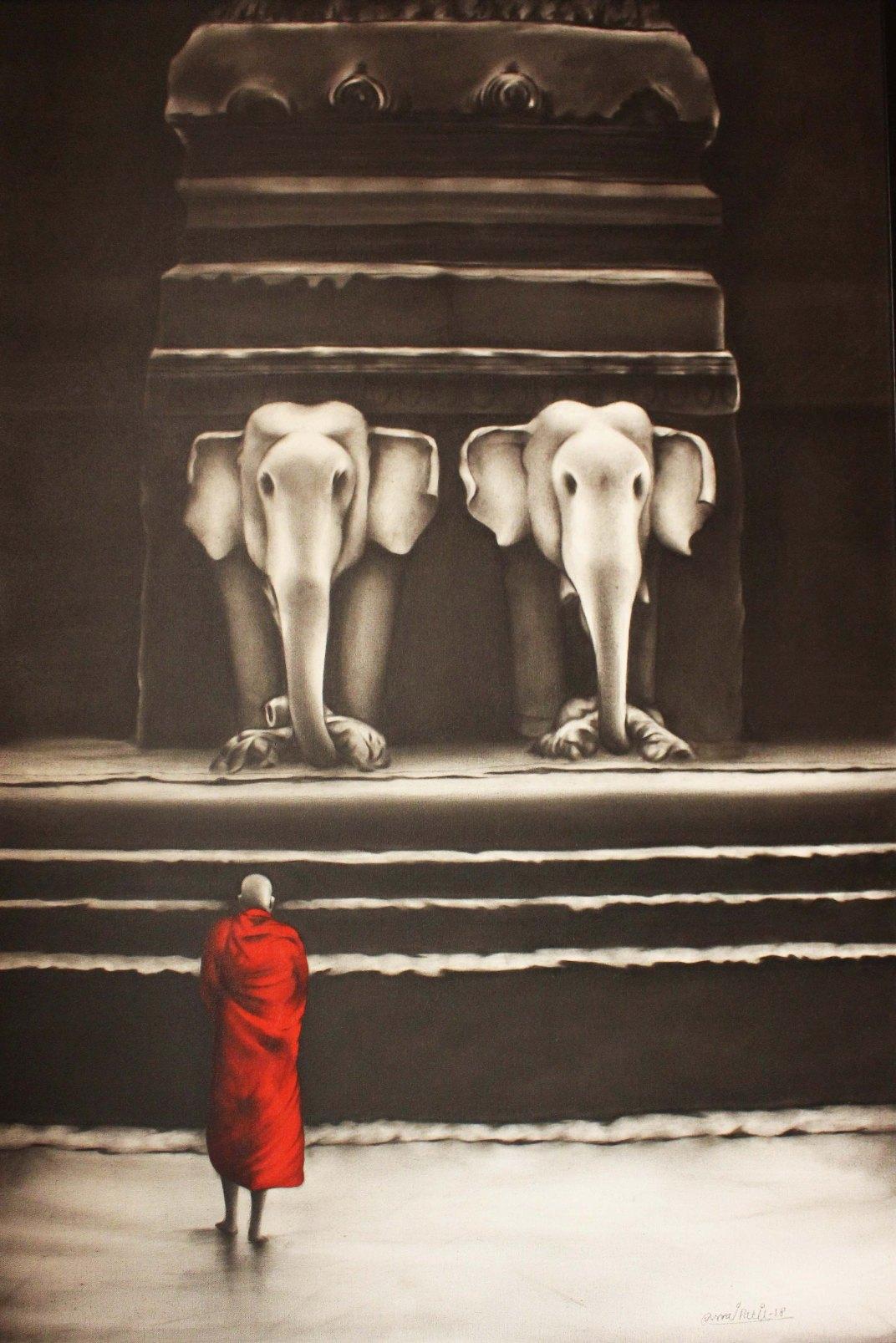 Monk mit Elefant, Holzkohle auf Leinwand von indischer Künstler, „Auf Lager“