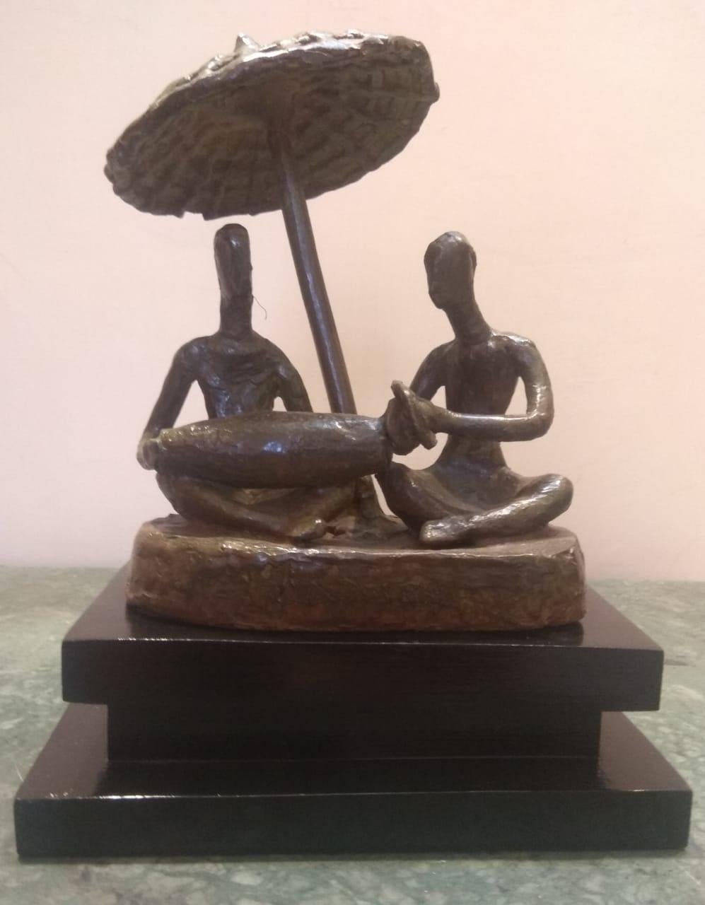 Kirtan, sculpture en bronze d'un artiste indien contemporain, en stock - Art de Tushar Kanti Das Roy