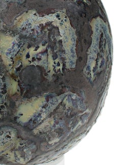 « Egg, » en céramique bleu-gris avec motif de diamants de l'Atelier Madoura