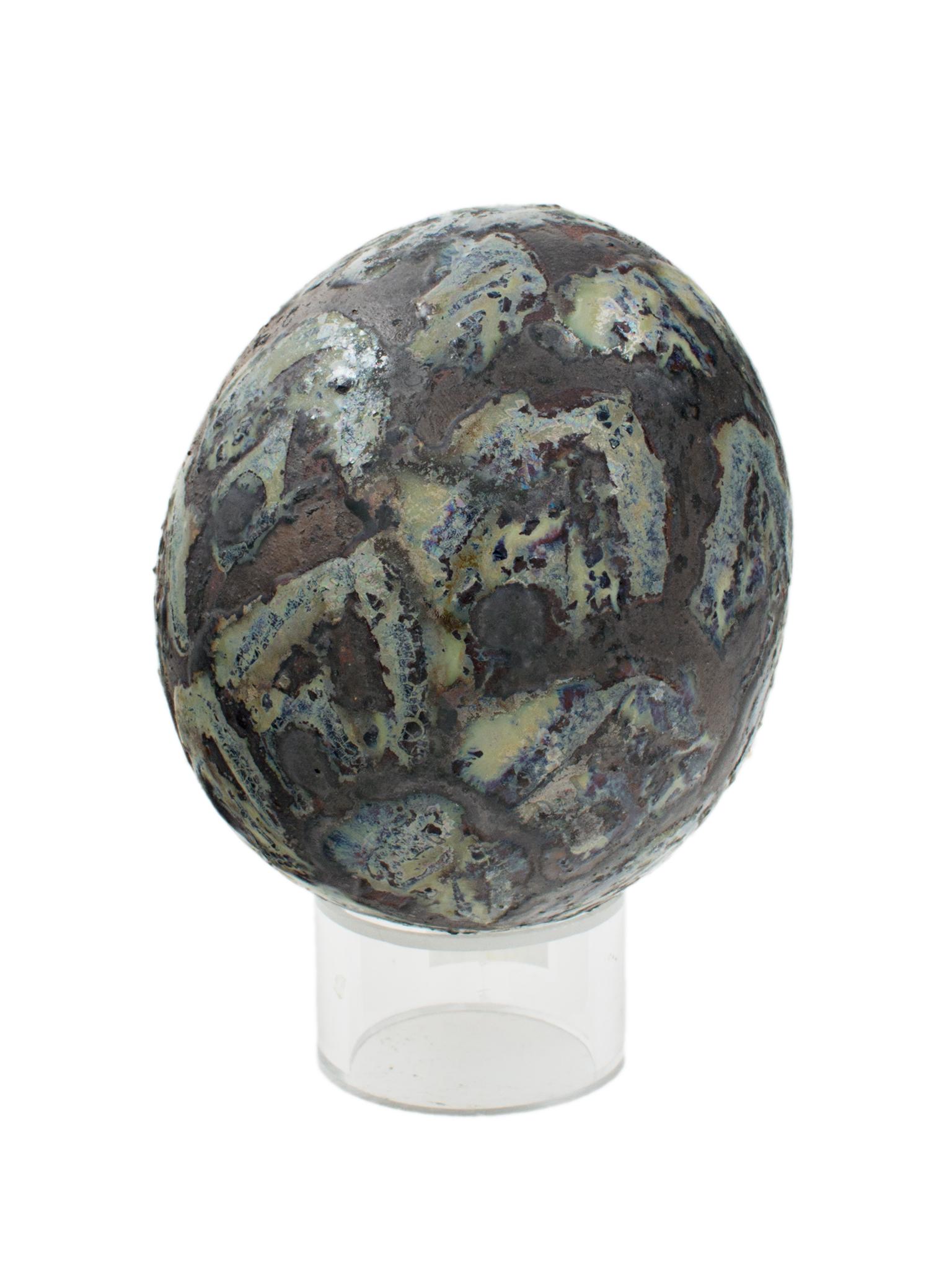 "Uovo", uovo in ceramica grigio-blu con motivo a diamante di Atelier A. Madoura