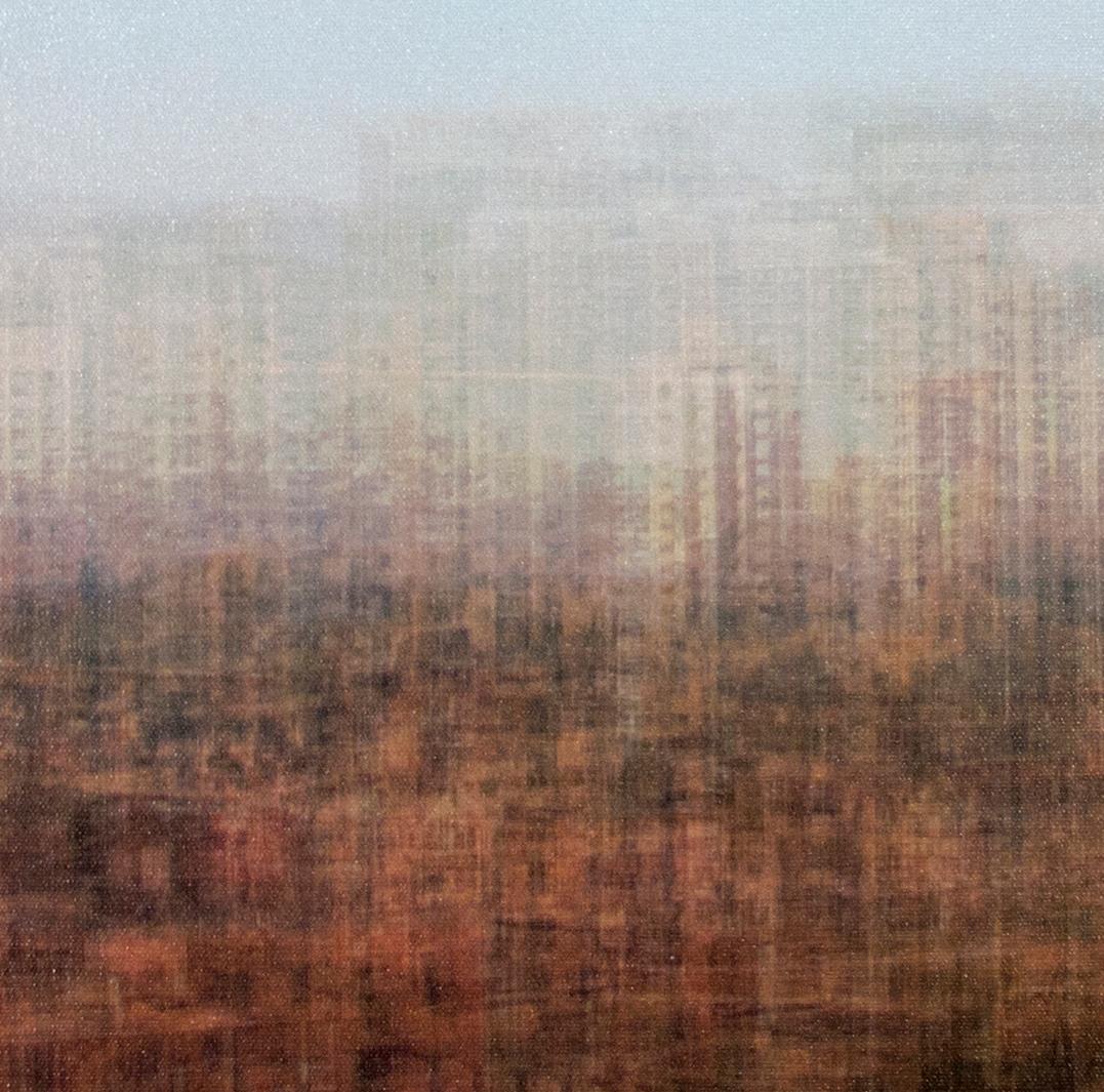 Dans cette image, Jessie Spiess applique sa technique d'exposition multiple à la ville de Milwaukee, en mettant l'accent sur ses nombreux bâtiments élevés. Elle tourne souvent son appareil photo vers des vues de ces panoramas emblématiques, sa