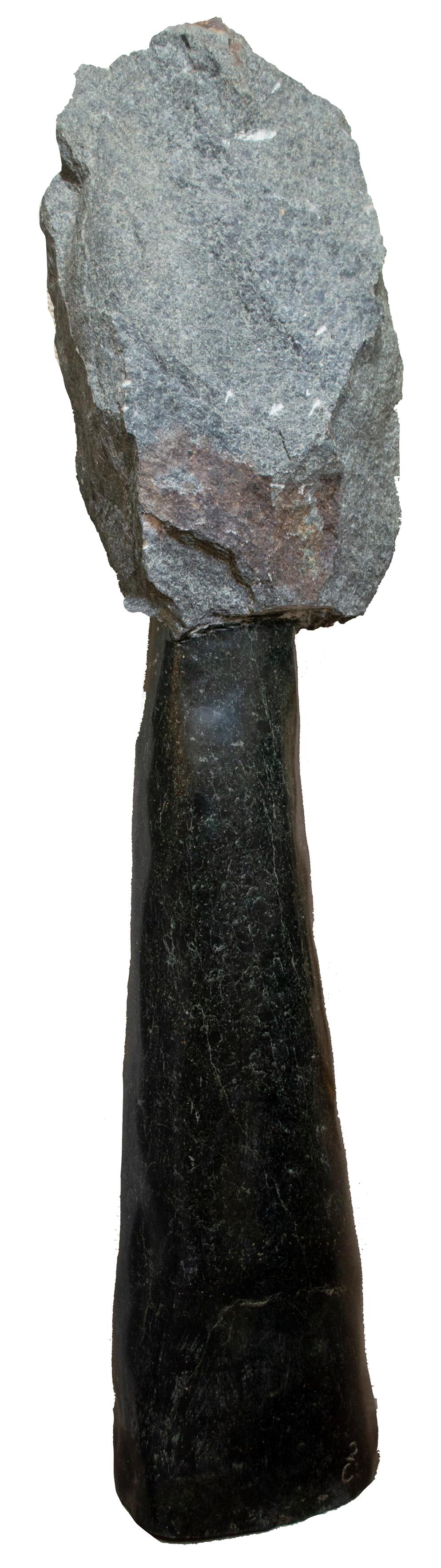 Sculpture en pierre de Shona « Reine africaine » signée par Chenjerai Chiripanyanga en vente 1