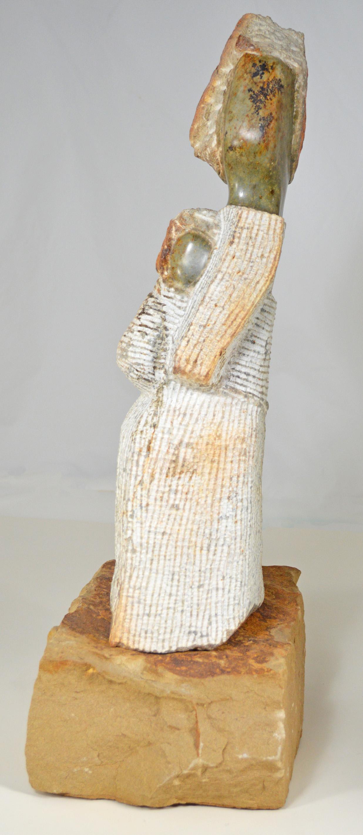 « Mère et enfant », sculpture originale en pierre de Shona signée par Samuel Likongwe en vente 1