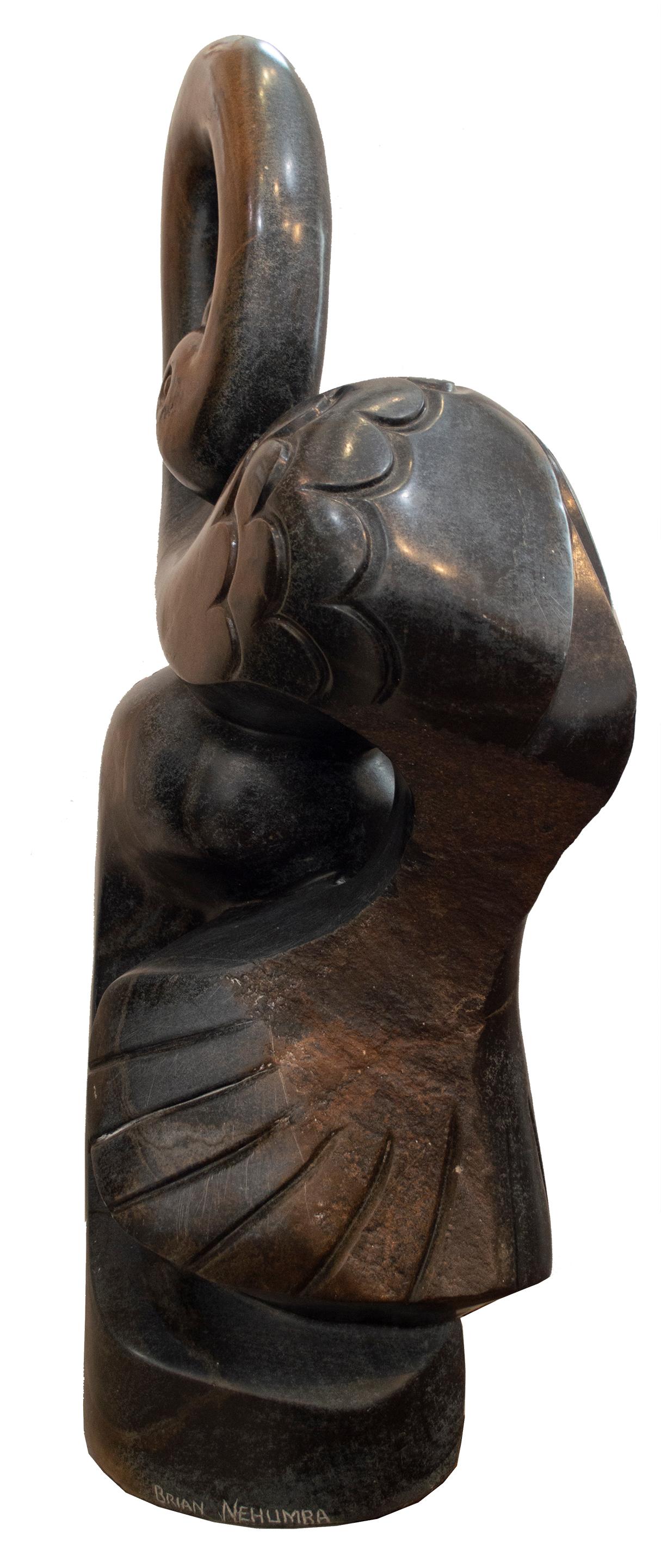 Sculpture originale Shona « Ostrich » en pierre à ressort signée par Brian Nehumba en vente 3