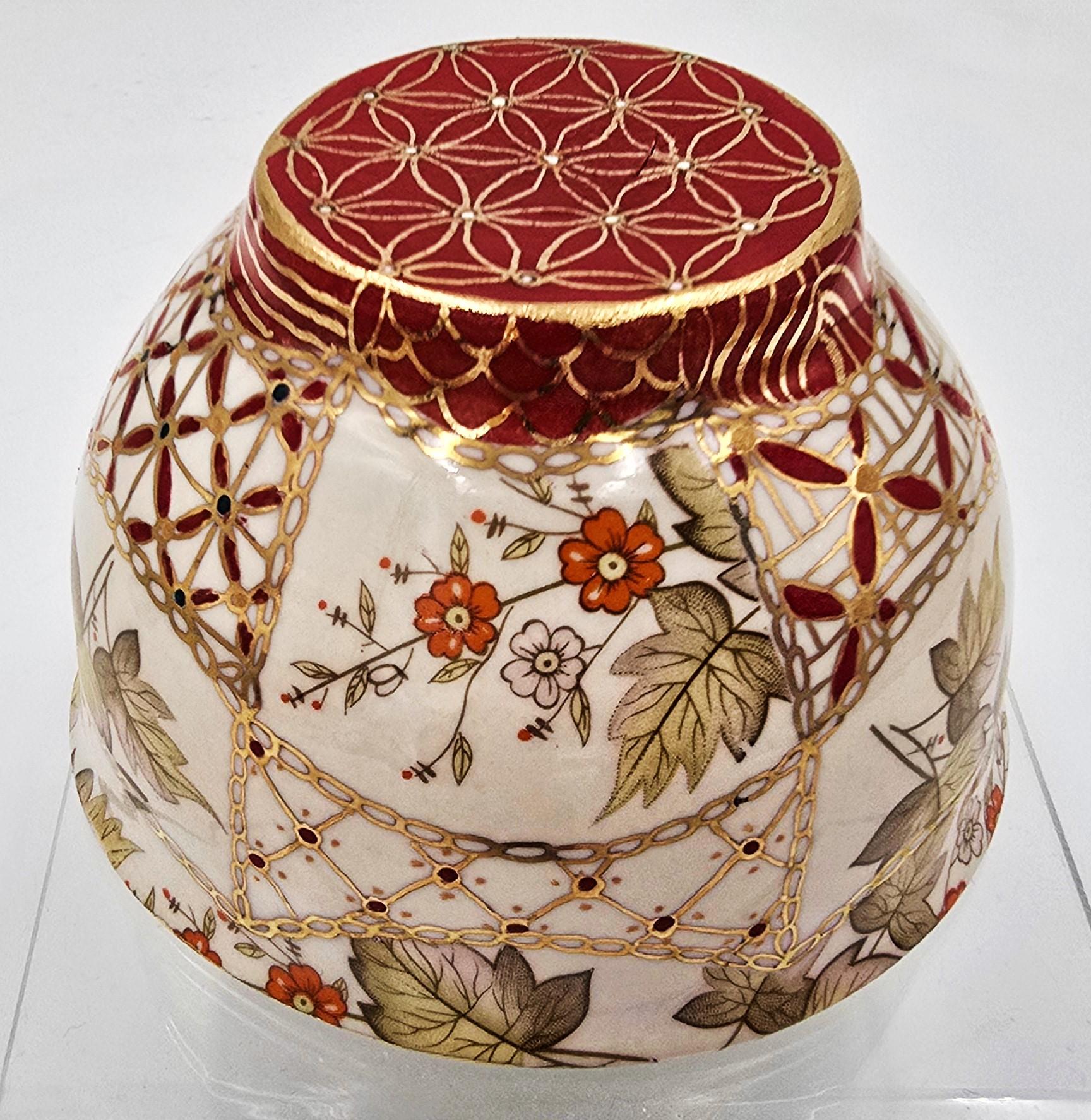 Bol à thé décoré à la main (Gold China, riche, floral, fine China) en vente 1