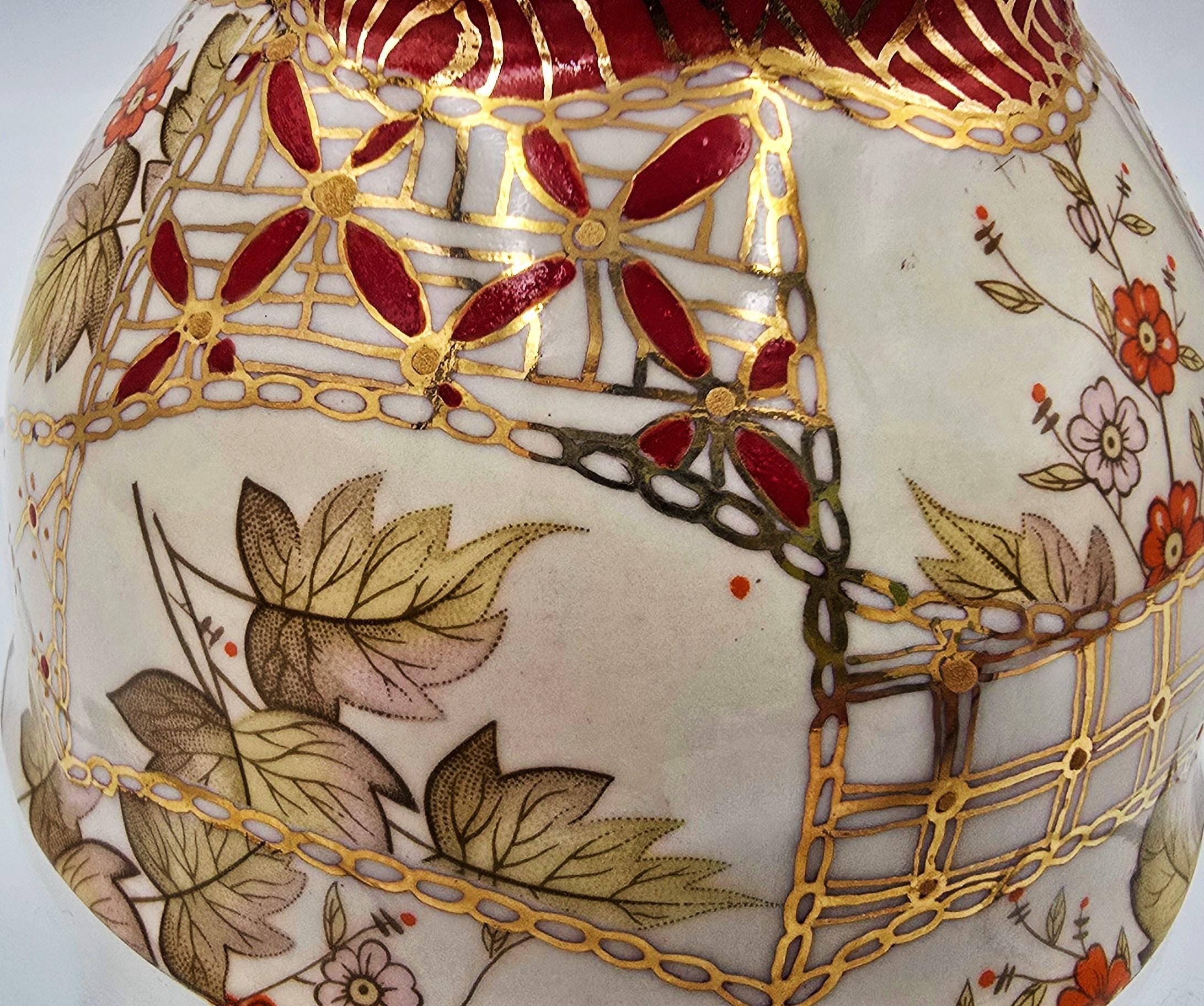 Bol à thé décoré à la main (Gold China, riche, floral, fine China) en vente 2